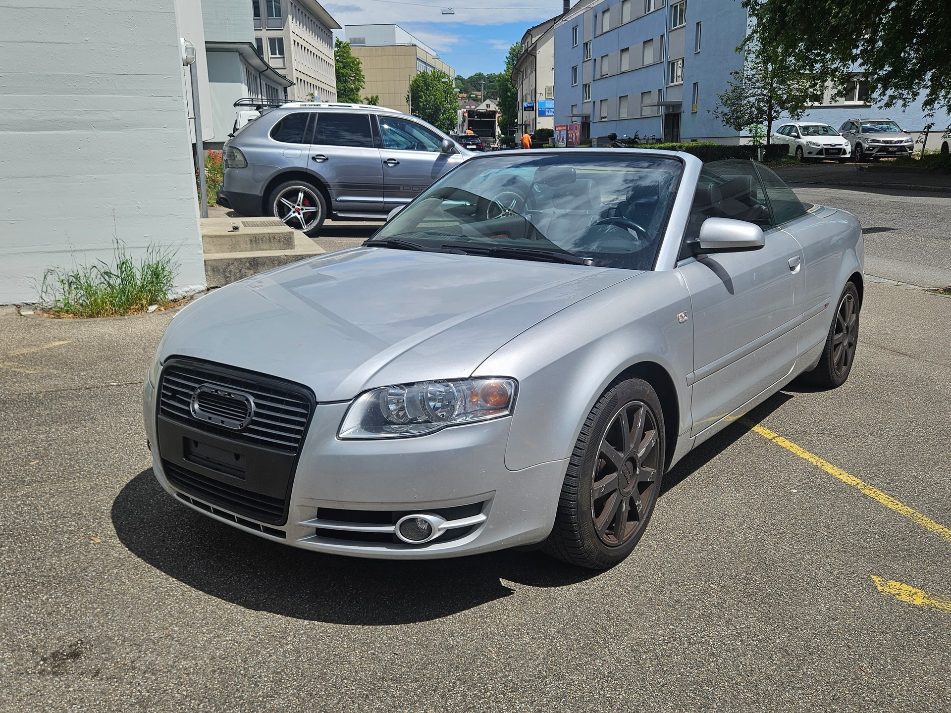 AUDI A4 Cabriolet 1.8 Turbo-image-1