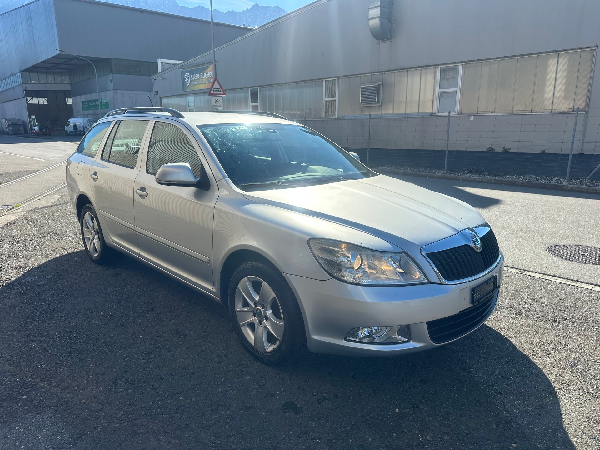 SKODA Octavia Combi 2.0 TDI Swiss Adventure 4x4 DSG-image-1