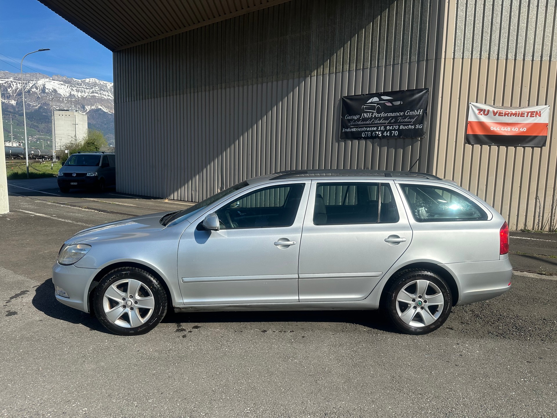 SKODA Octavia Combi 2.0 TDI Swiss Adventure 4x4 DSG-image-3