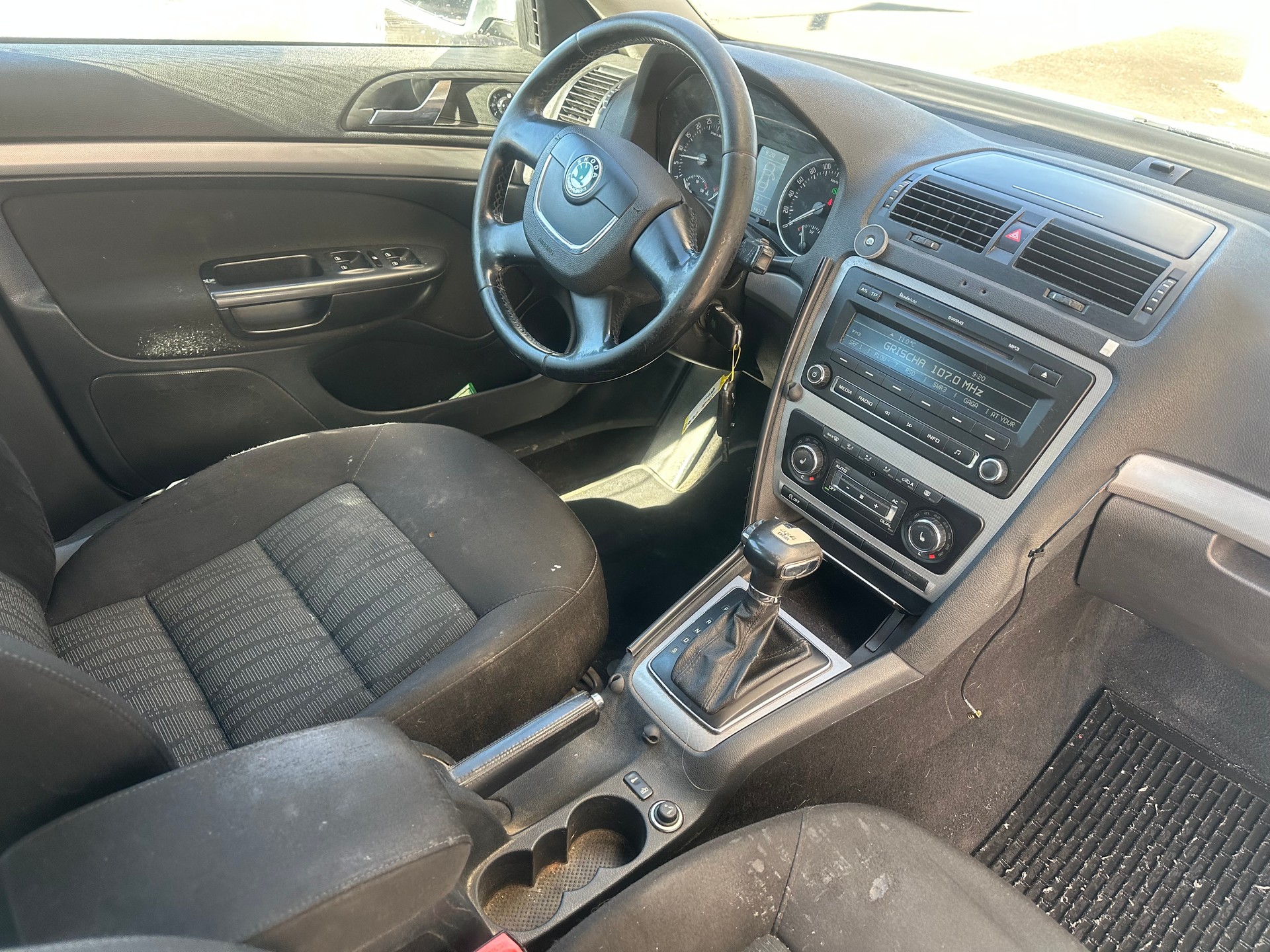 SKODA Octavia Combi 2.0 TDI Swiss Adventure 4x4 DSG-image-13