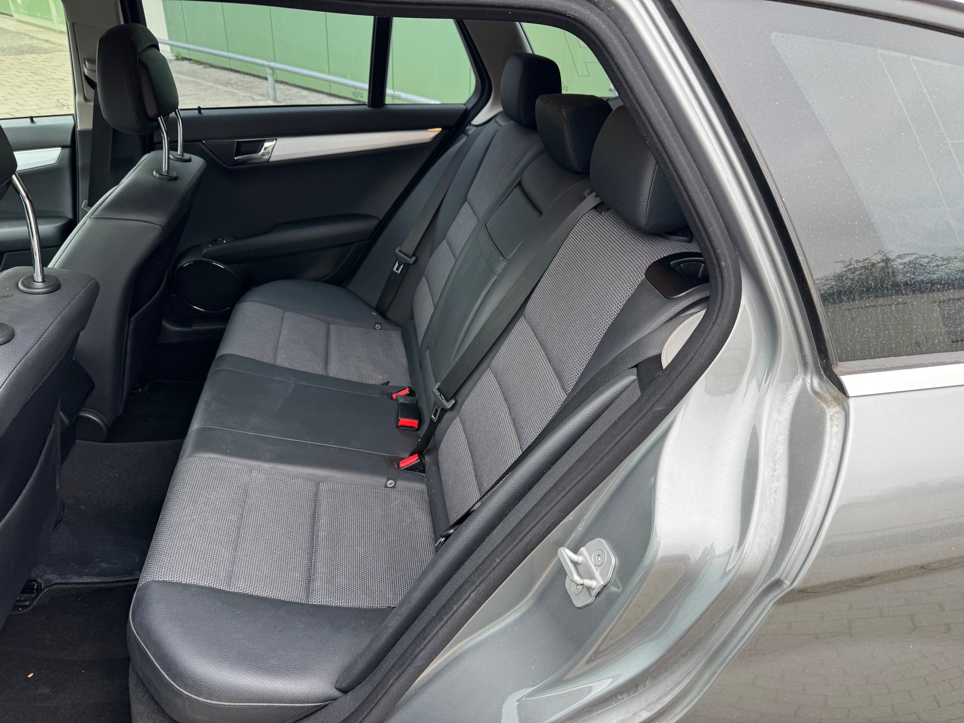 MERCEDES-BENZ C 230 (Classic) 7G-Tronic-image-8