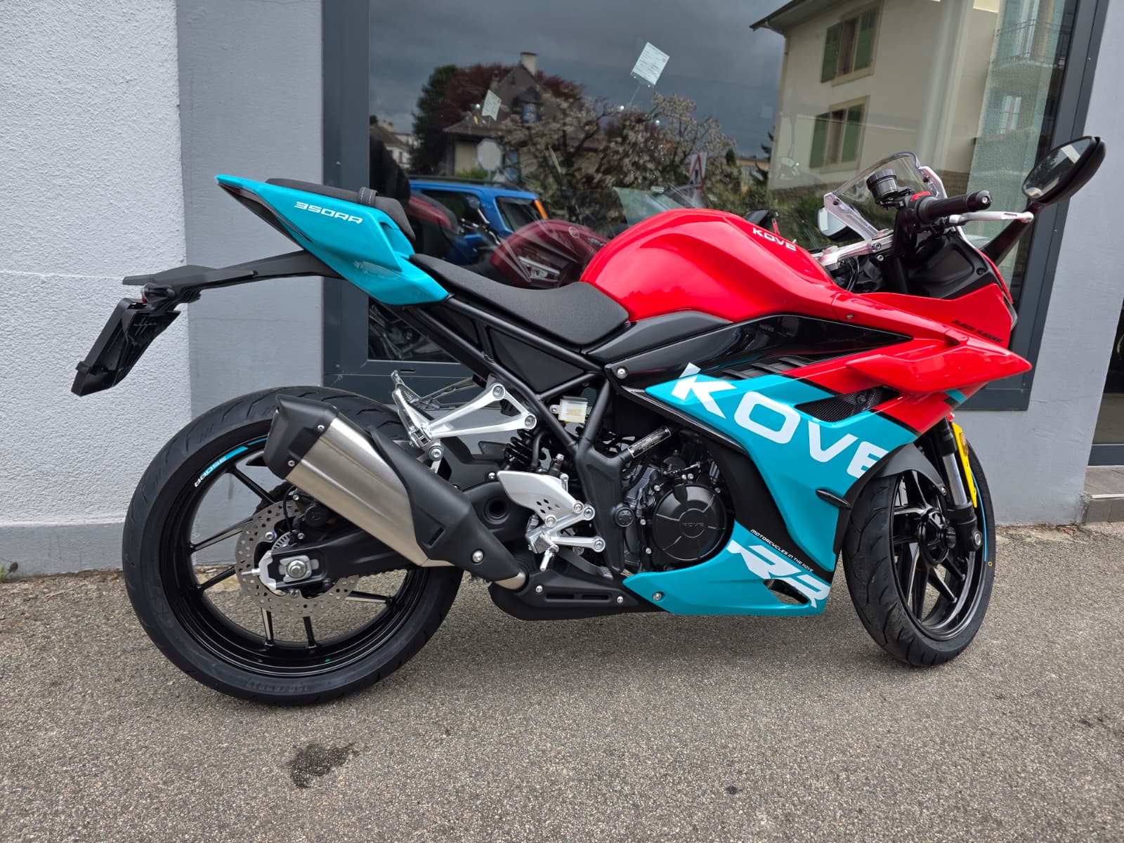 KOVE 350RR WSBK-showroom-element-2
