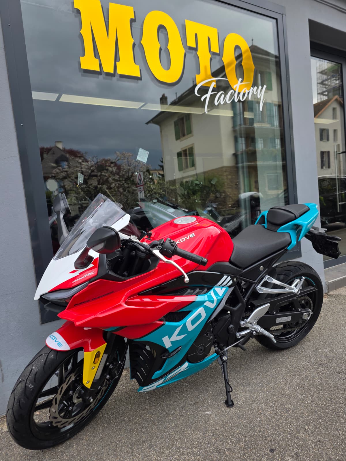 KOVE 350RR WSBK-showroom-element-1