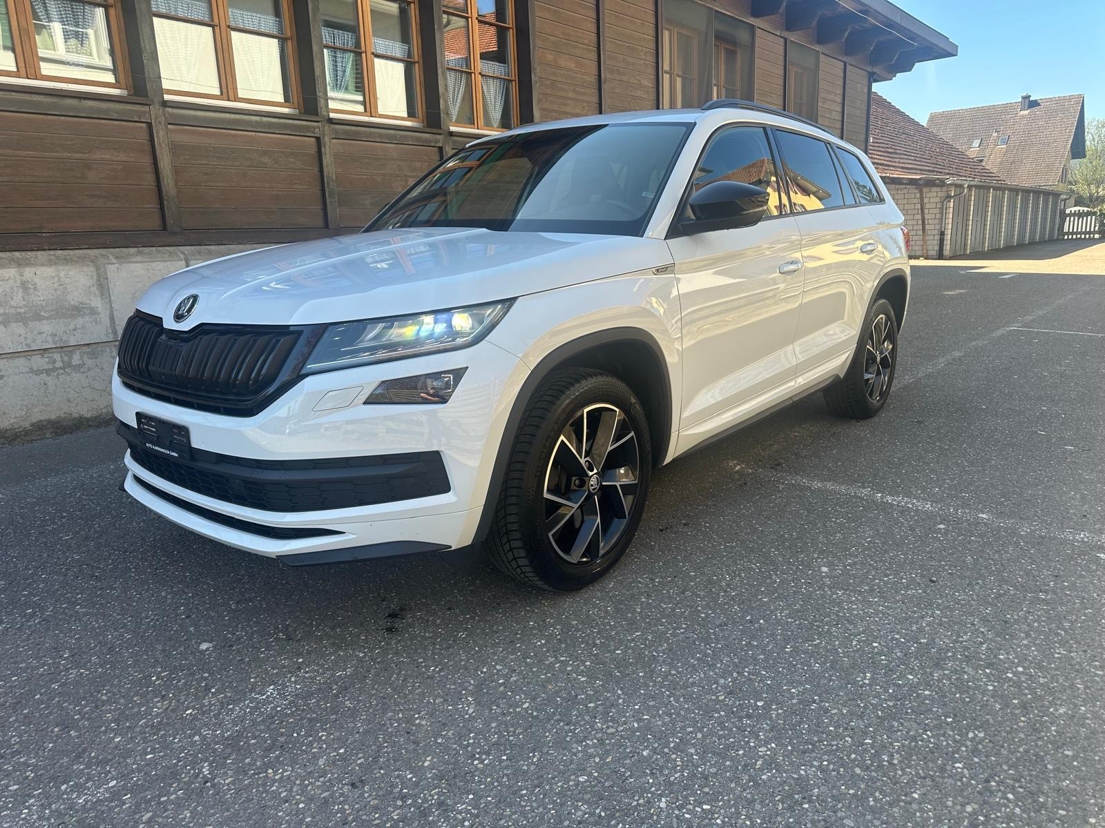 SKODA Kodiaq 2.0 TDI CR Sport Line 4x4 DSG-image-1