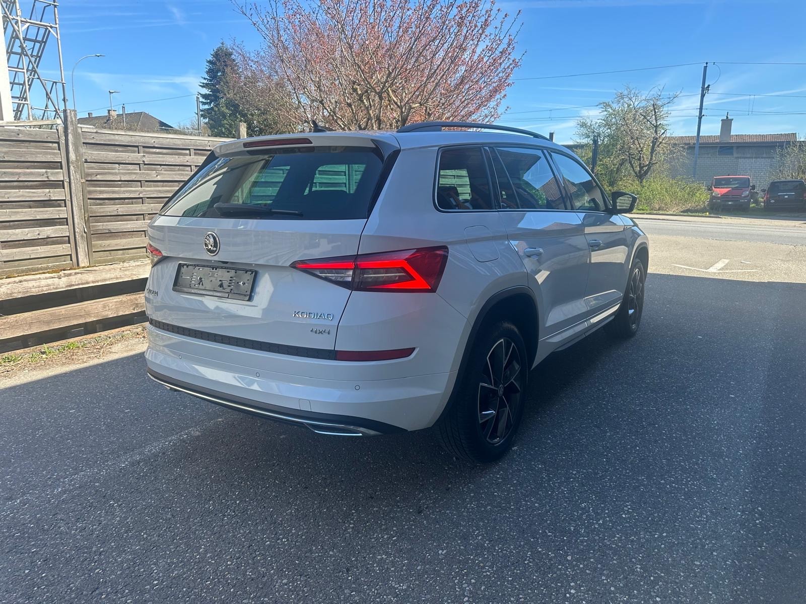 SKODA Kodiaq 2.0 TDI CR Sport Line 4x4 DSG-image-2