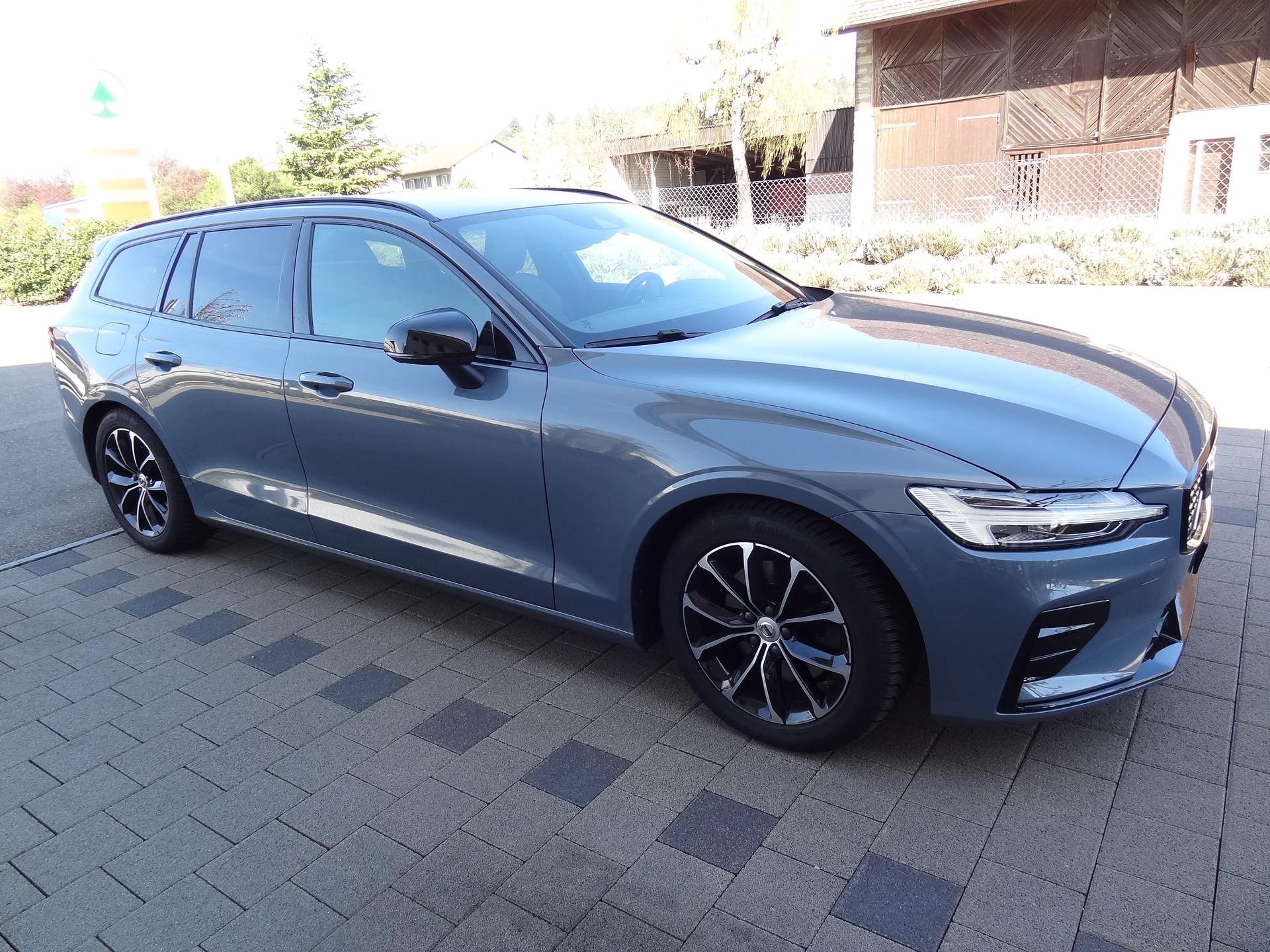 VOLVO V60 B4 Diesel Mild Hybrid *Plus Dark* Geartronic-image-20