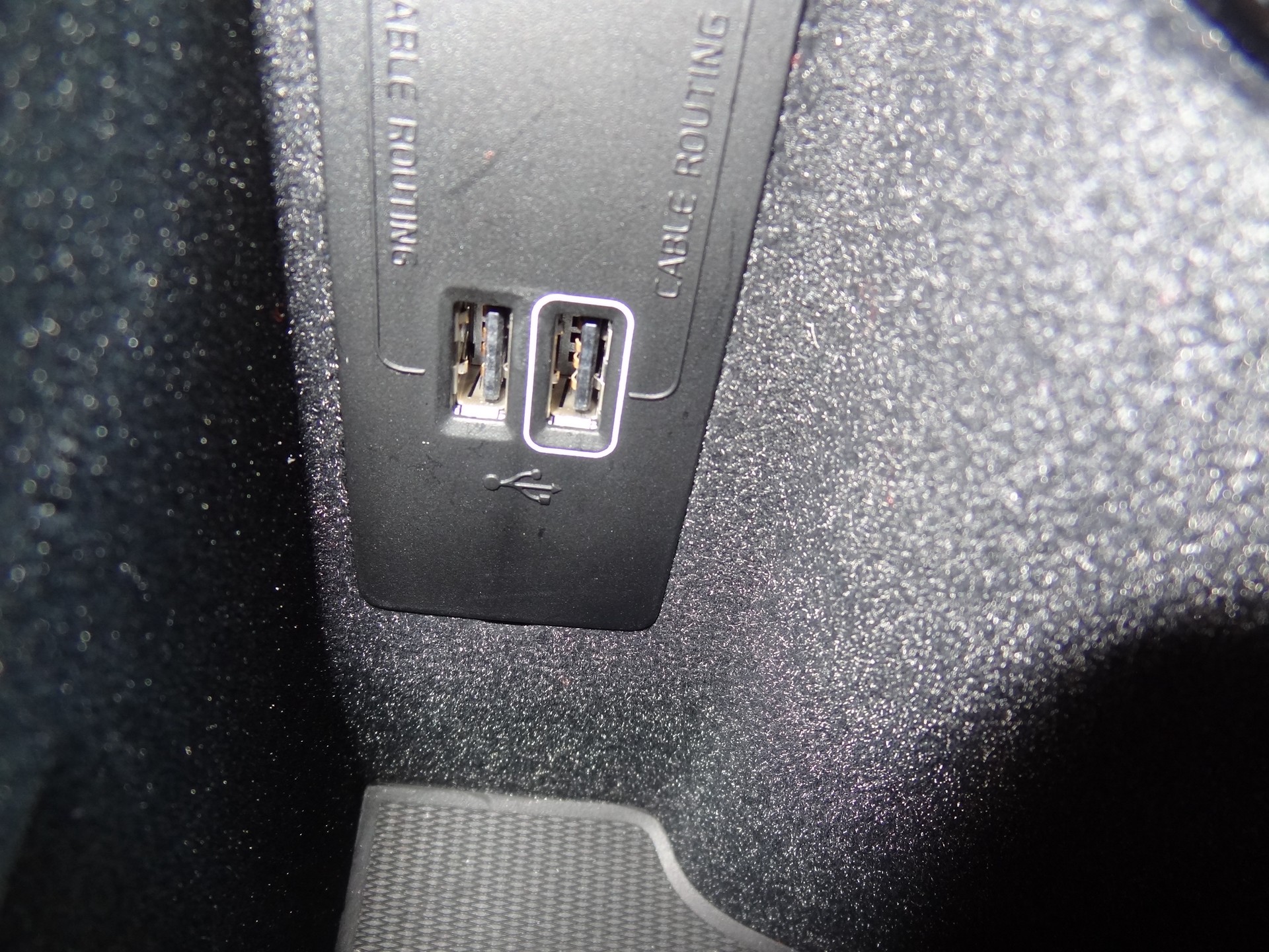 VOLVO V60 B4 Diesel Mild Hybrid *Plus Dark* Geartronic-image-18