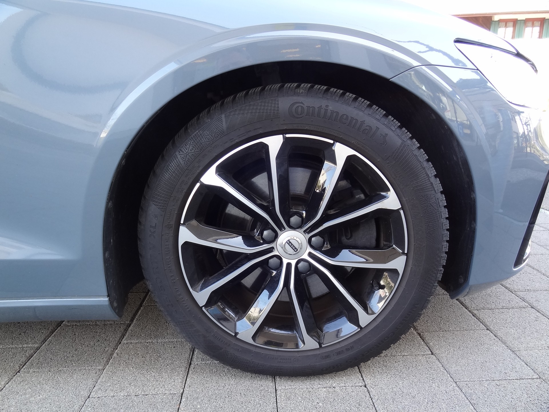 VOLVO V60 B4 Diesel Mild Hybrid *Plus Dark* Geartronic-image-21