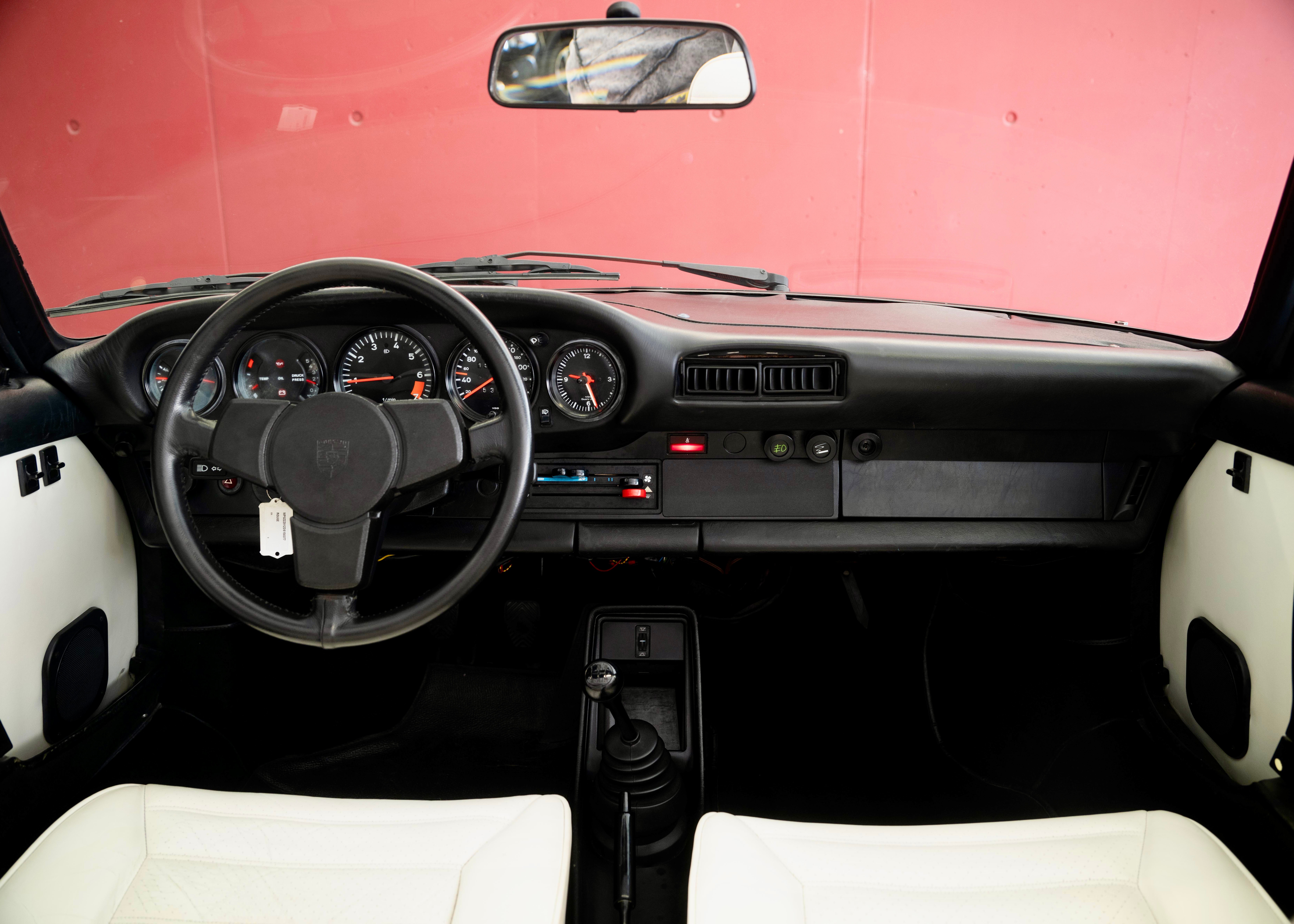 Image PORSCHE 911 911 SC Cabrio (Mint condition, Matching Number, 1st hand, 1st paint)