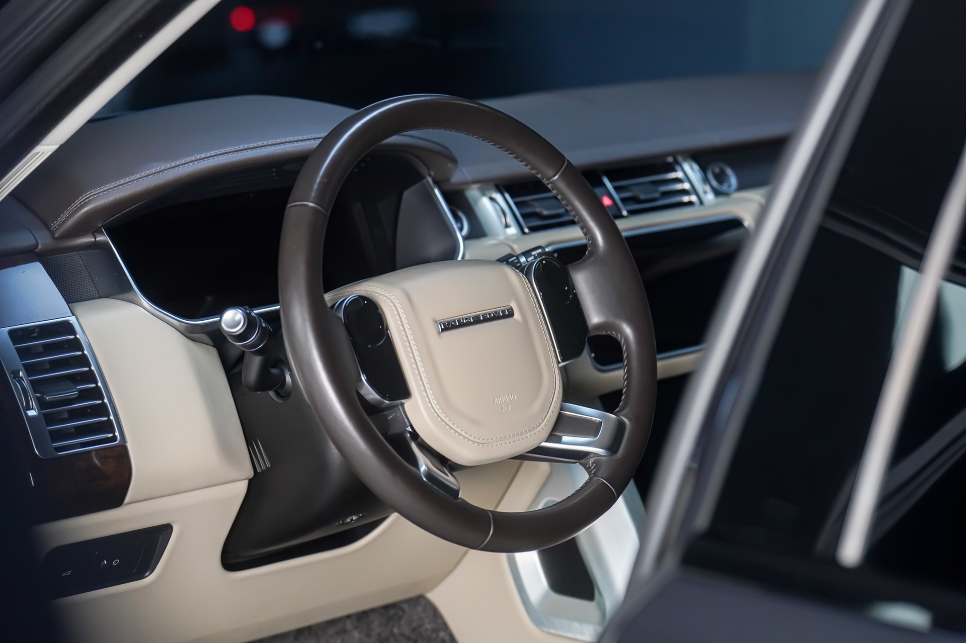 LAND ROVER Range Rover LWB 3.0 SDV6 Vogue Automatic-image-9