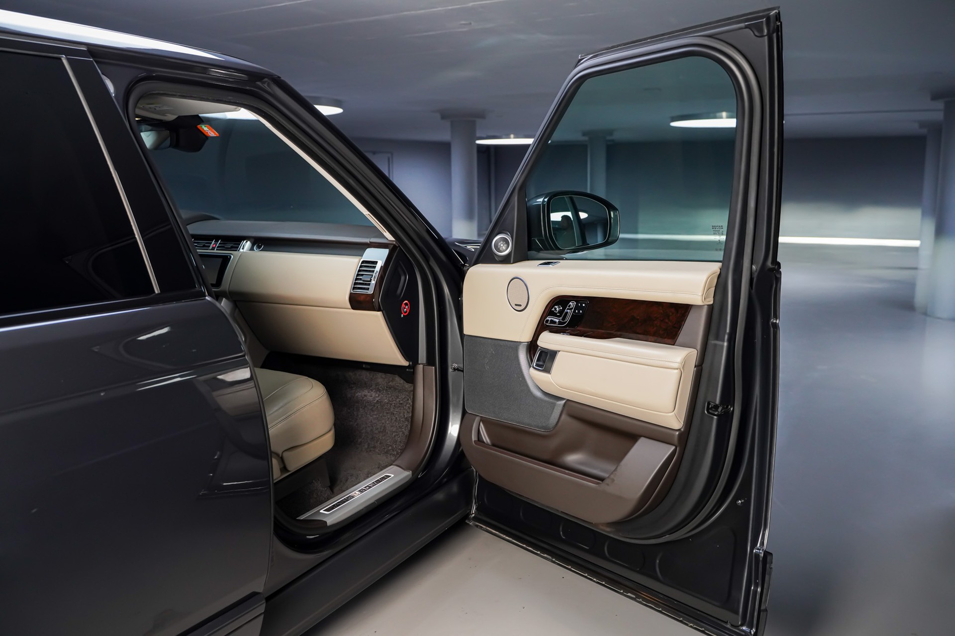 LAND ROVER Range Rover LWB 3.0 SDV6 Vogue Automatic-image-16