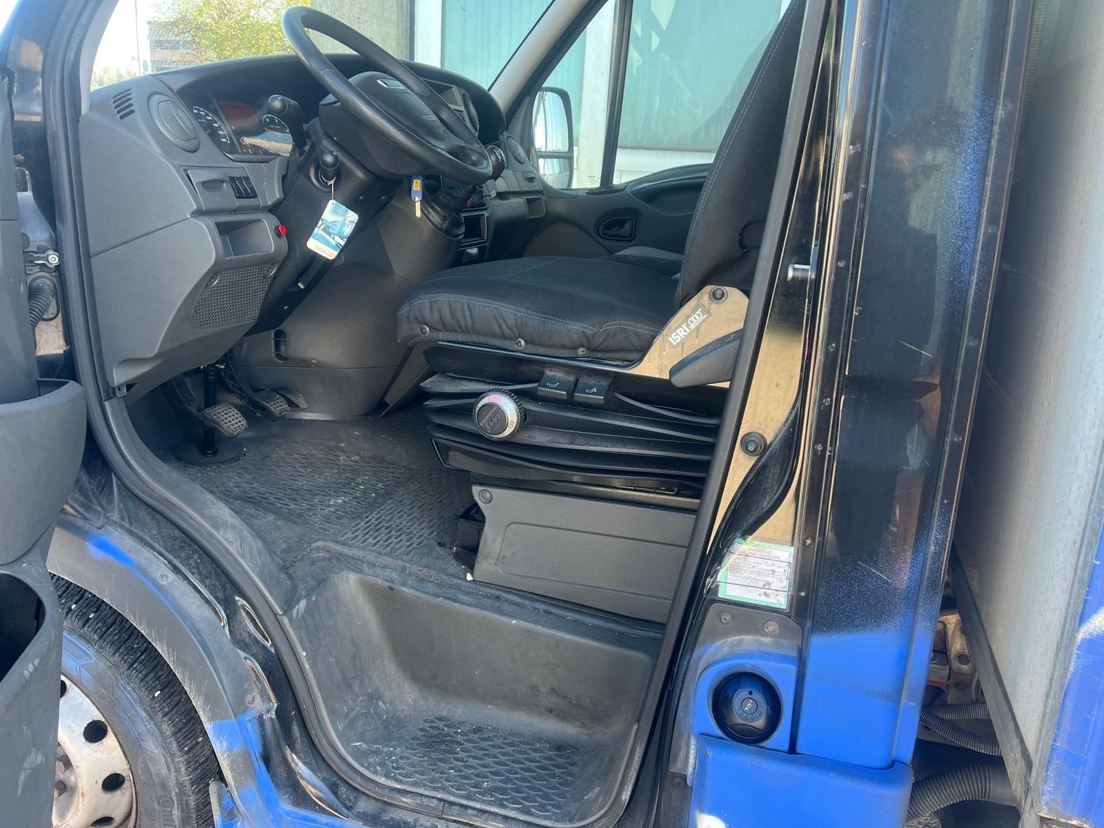 IVECO 35 S 15-image-11