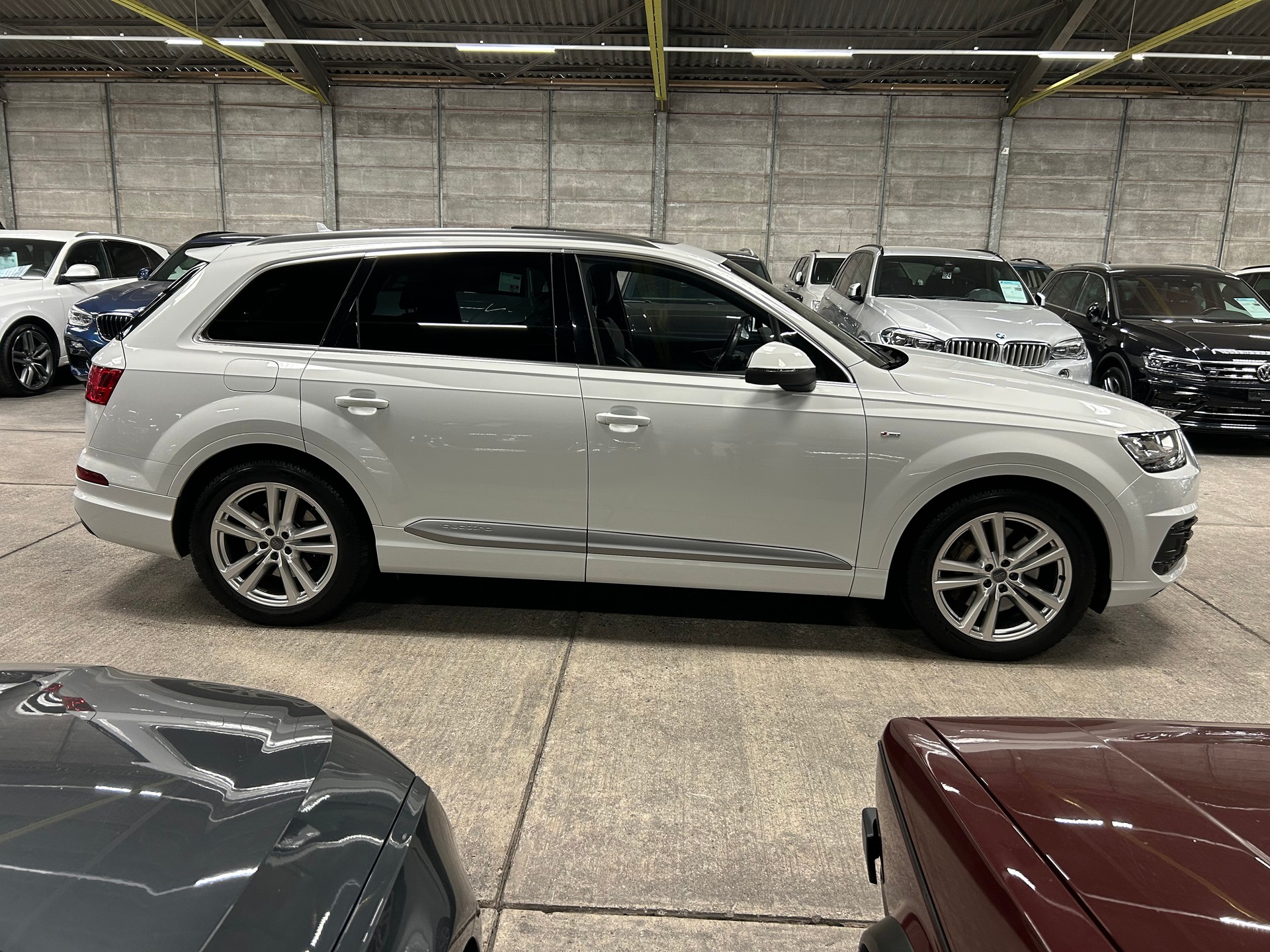 AUDI Q7 3.0 TDI S-LINE tiptronic 7 Sitze-image-2