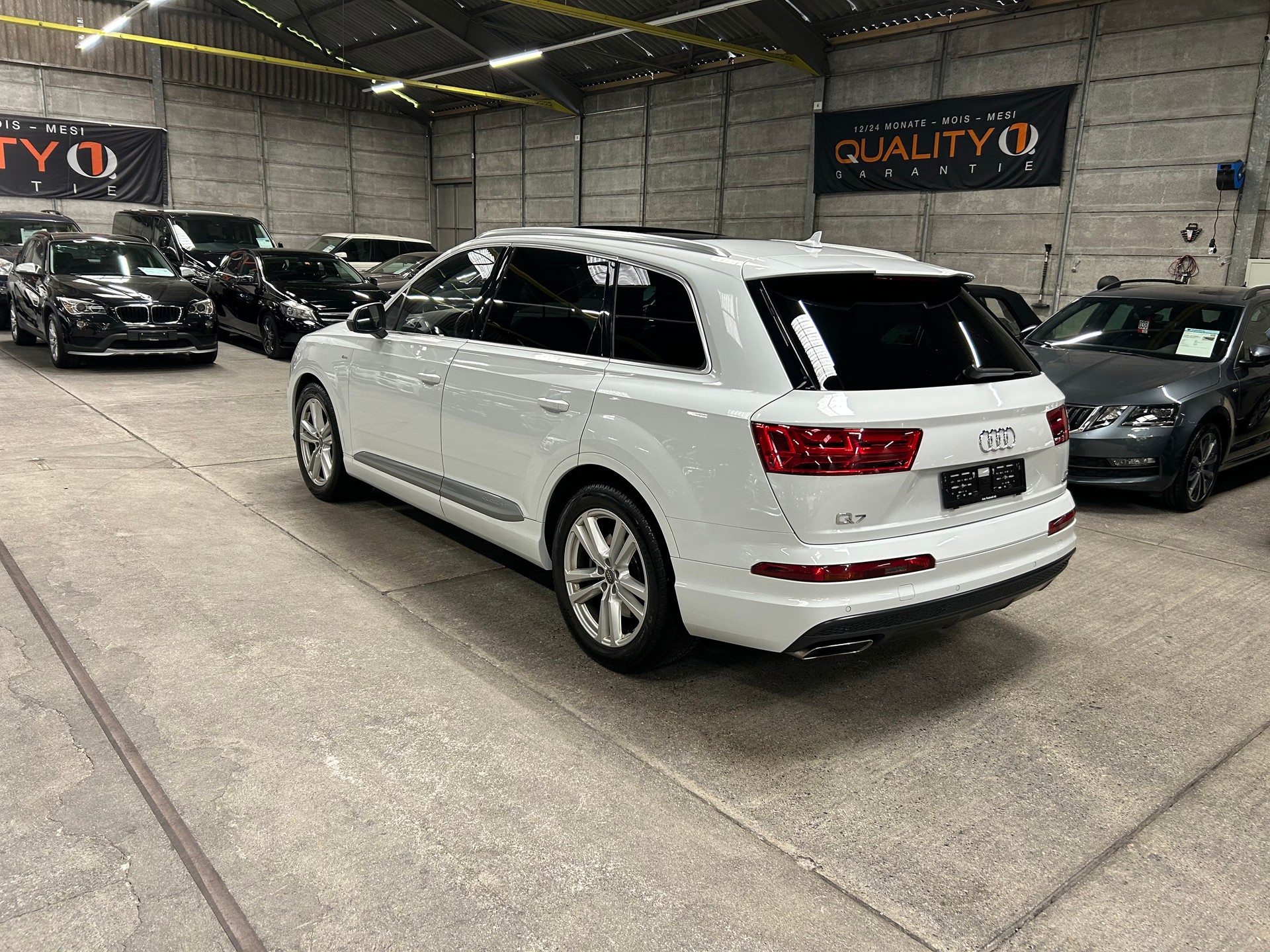 AUDI Q7 3.0 TDI S-LINE tiptronic 7 Sitze-image-5