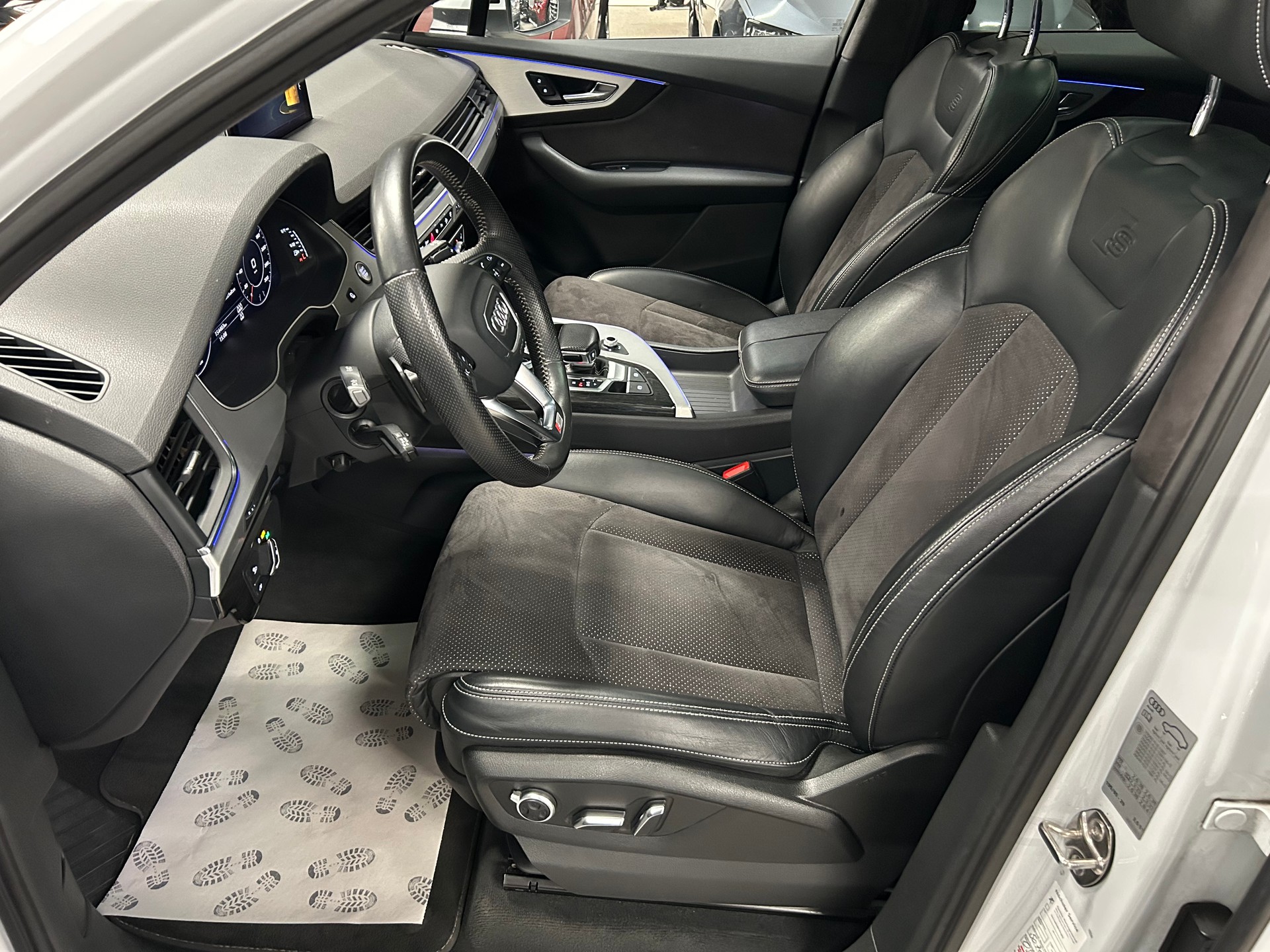 AUDI Q7 3.0 TDI S-LINE tiptronic 7 Sitze-image-11