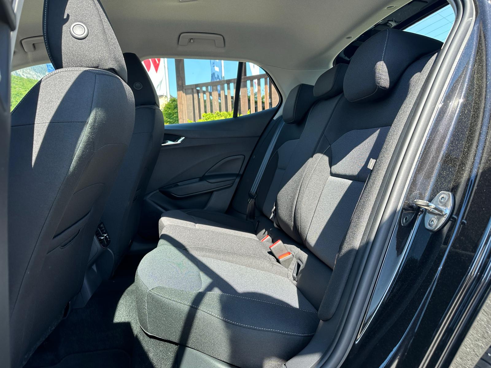 SKODA Fabia 1.0 TSI Selection DSG-image-9