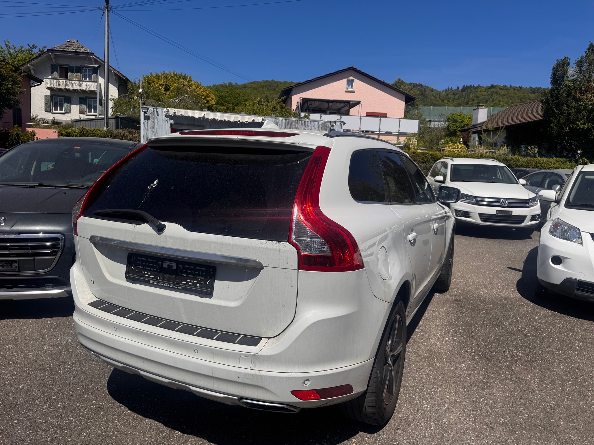 VOLVO XC60 D4 Kinetic Geartronic-image-4
