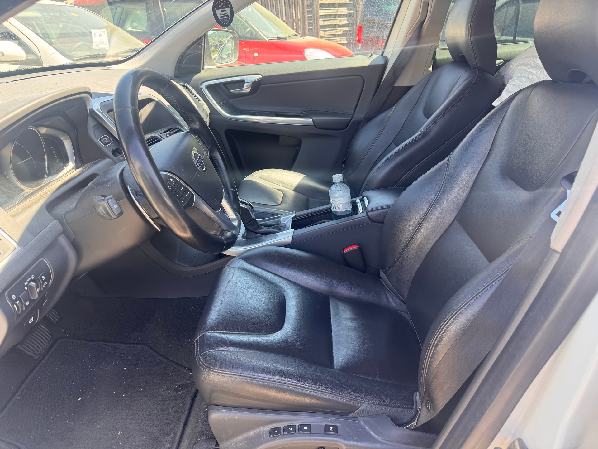 VOLVO XC60 D4 Kinetic Geartronic-image-7