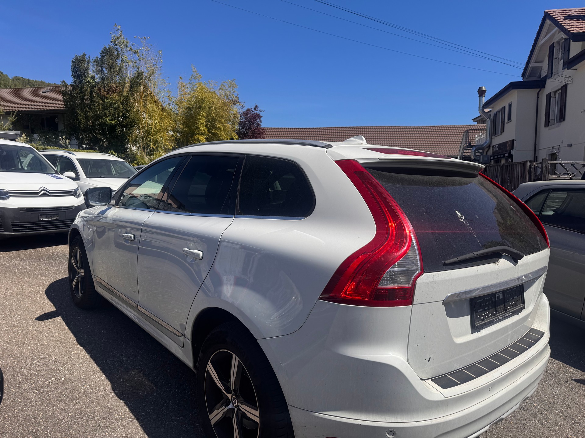 VOLVO XC60 D4 Kinetic Geartronic-image-6