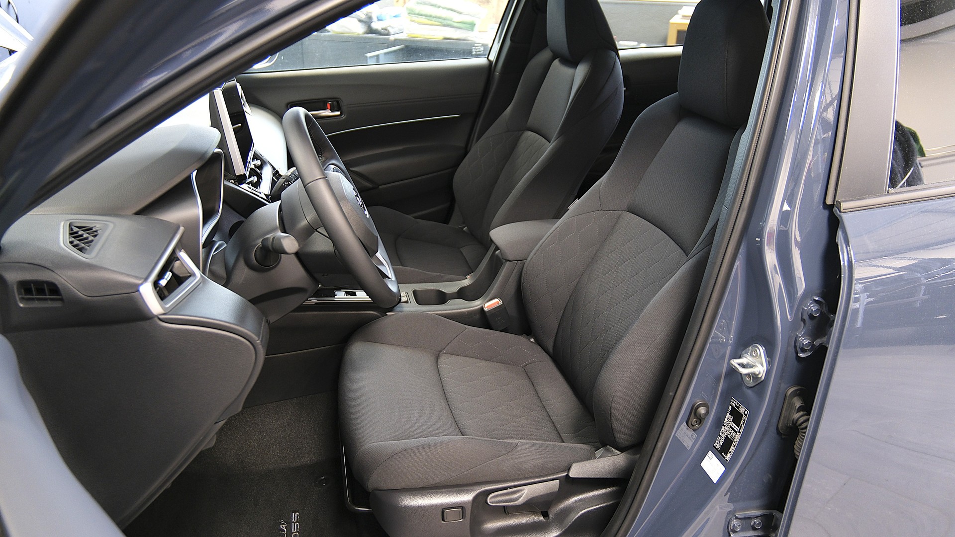 TOYOTA Corolla Cross 2.0 Trend e-CVT-image-3