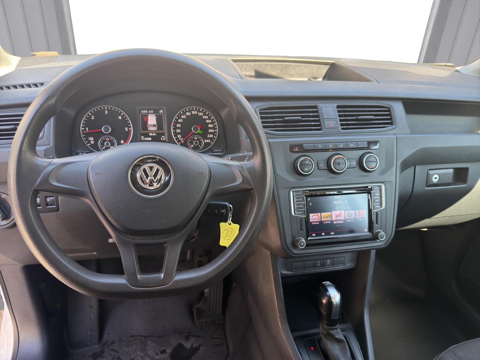 VW Caddy Maxi 2.0TDI 4Motion BlueMotion Technology DSG-image-11