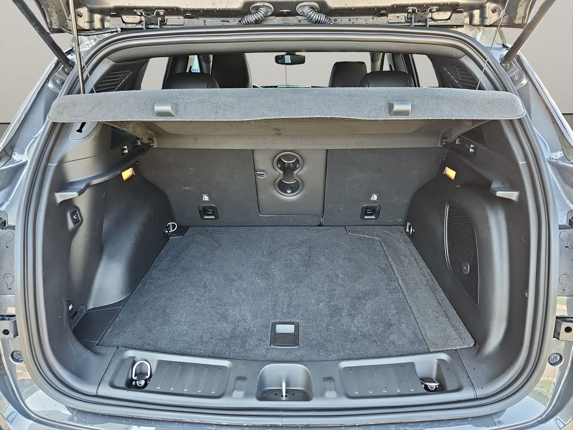 JEEP Compass 1.3 S 4xe S-image-12