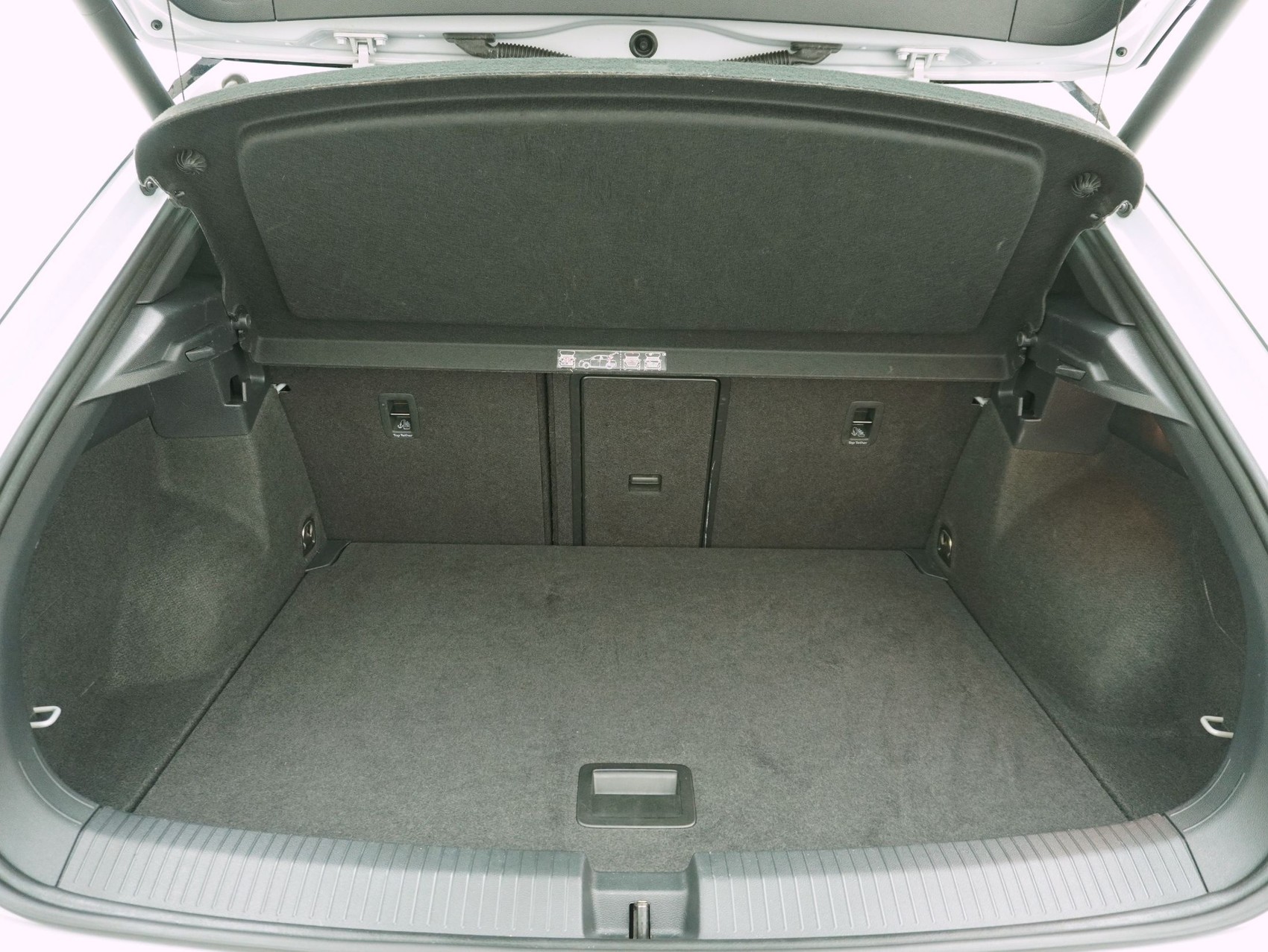 VW T-Roc 2.0 TSI R DSG 4Motion-image-13