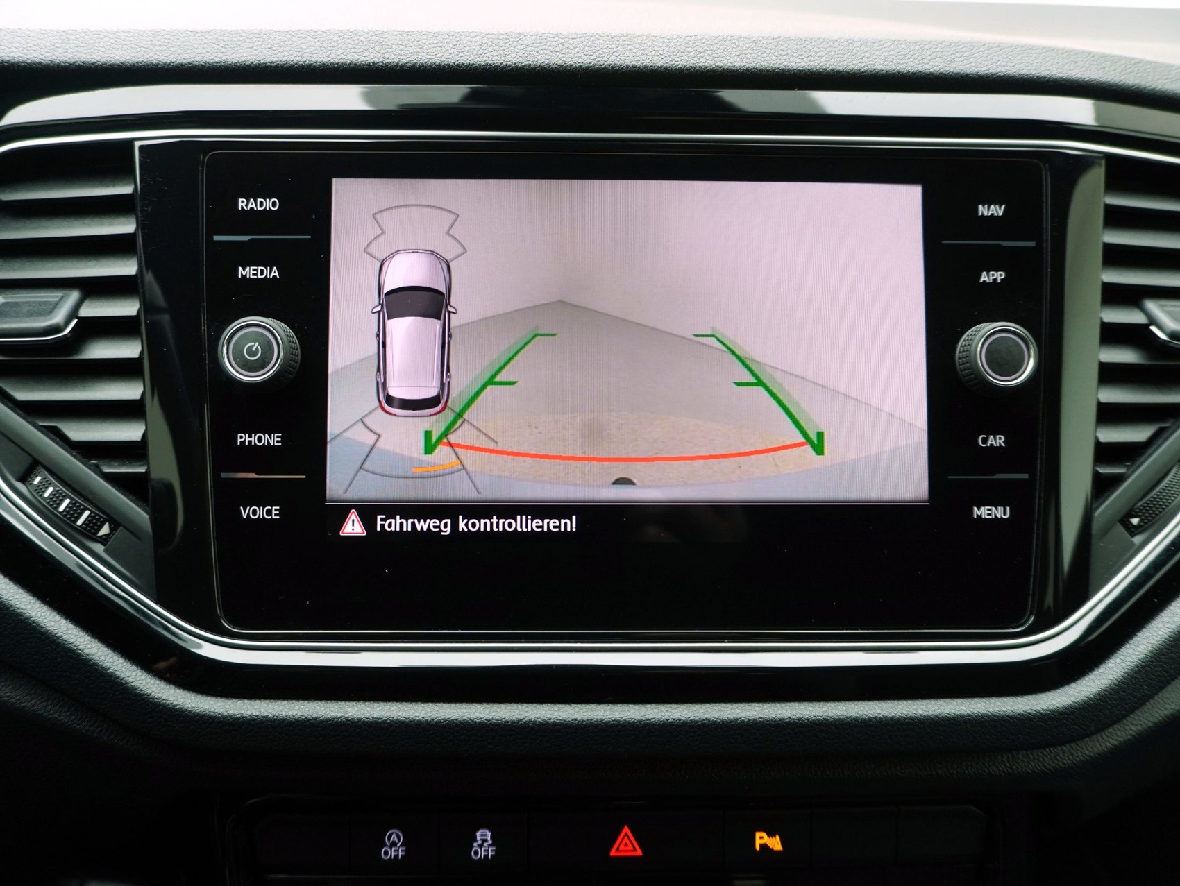 VW T-Roc 2.0 TSI R DSG 4Motion-image-19
