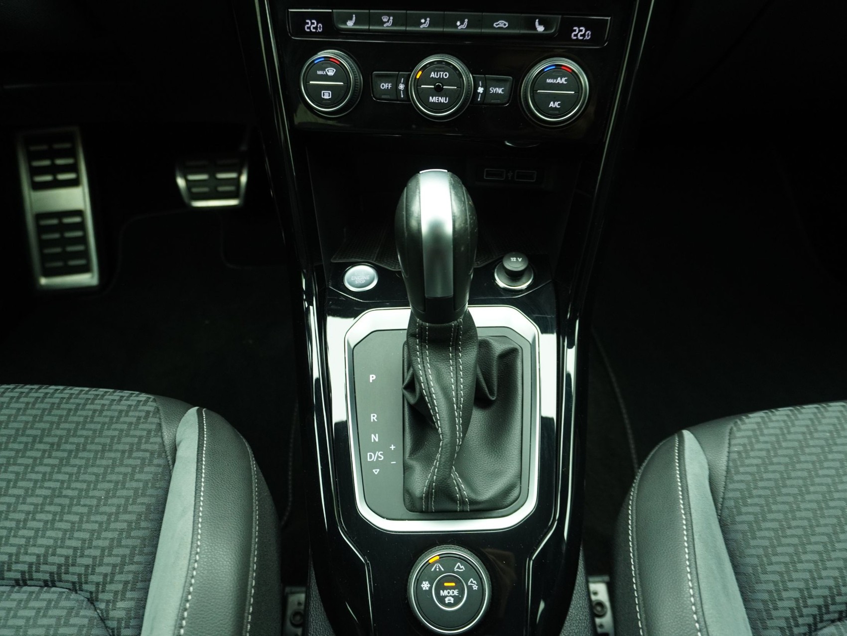 VW T-Roc 2.0 TSI R DSG 4Motion-image-15