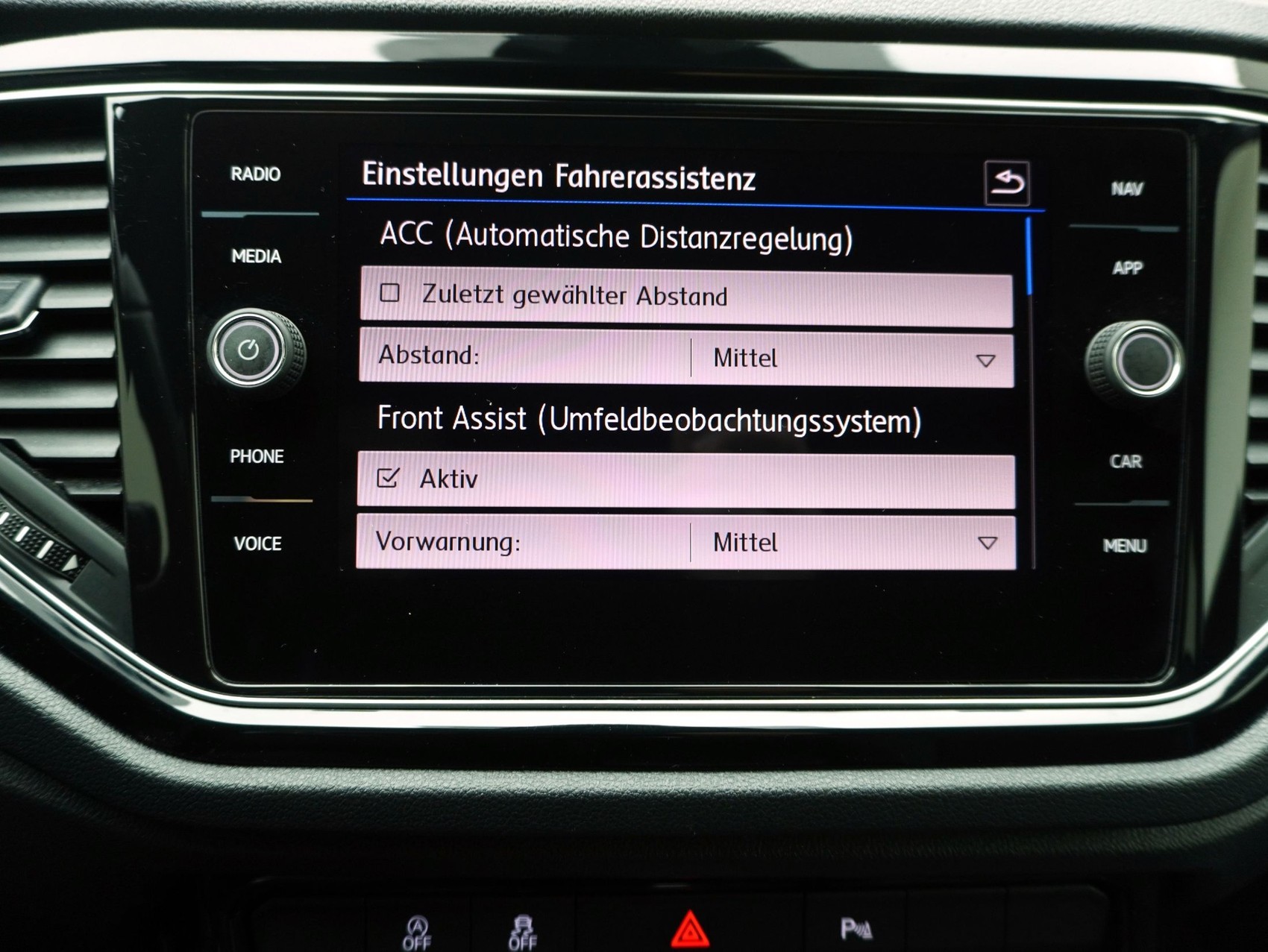 VW T-Roc 2.0 TSI R DSG 4Motion-image-22