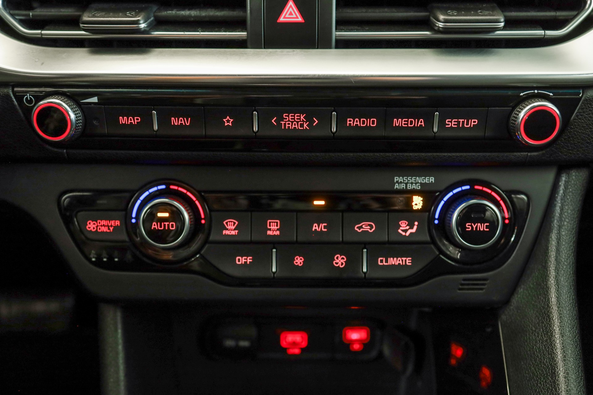 KIA Niro 1.6GDi Hybrid Power DCT-image-18