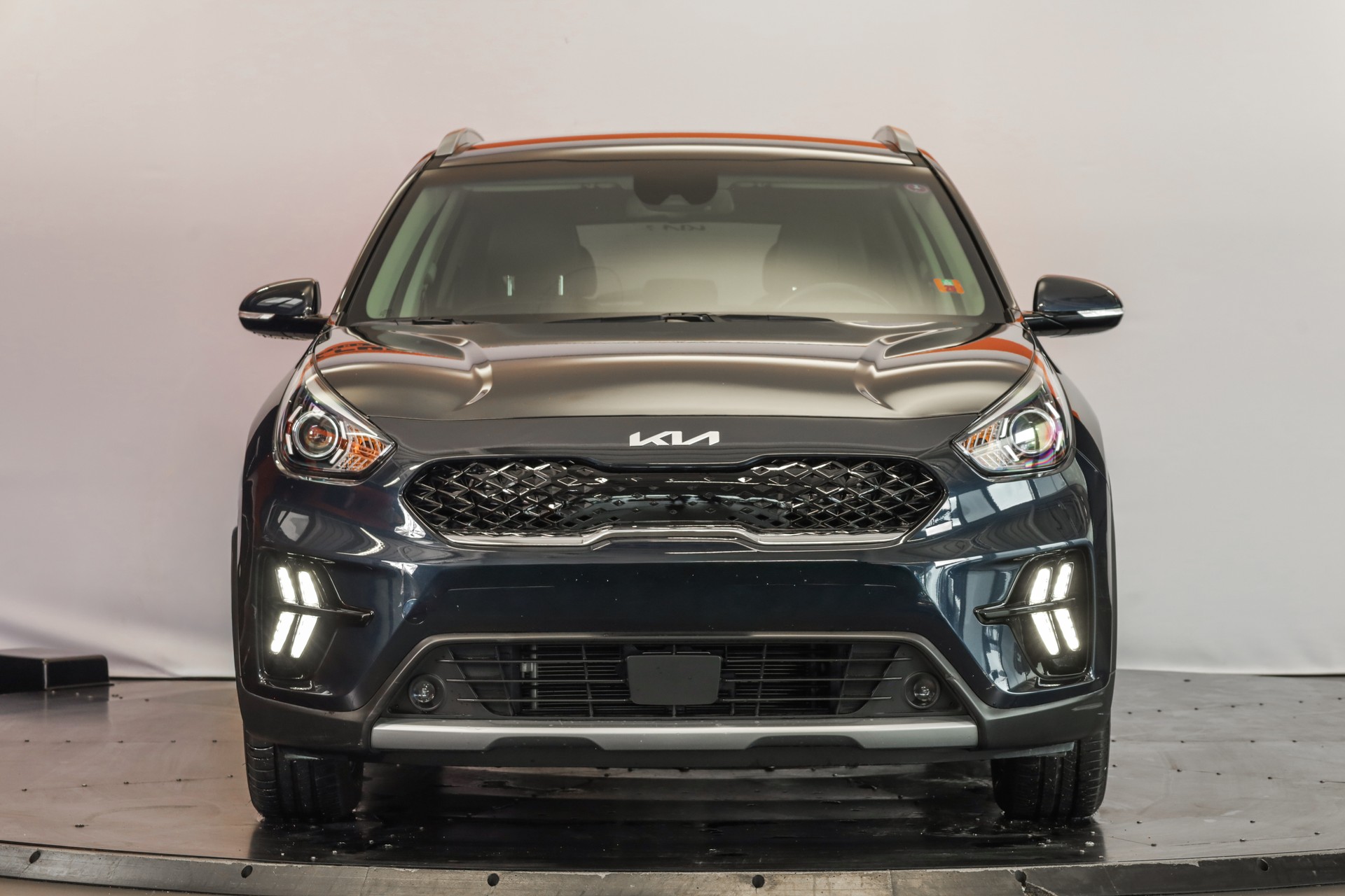 KIA Niro 1.6GDi Hybrid Power DCT-showroom-element-1