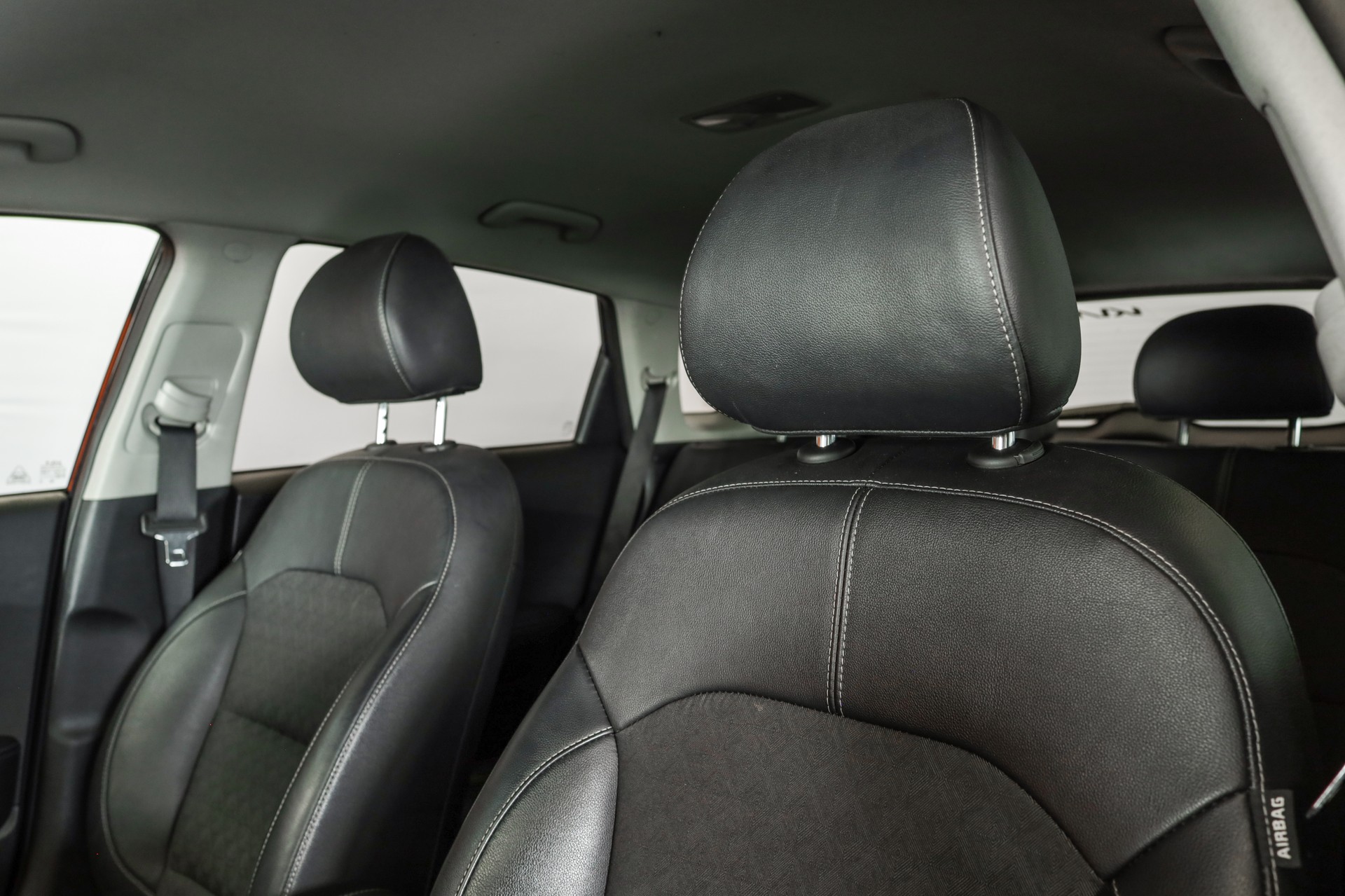 KIA Niro 1.6GDi Hybrid Power DCT-image-9