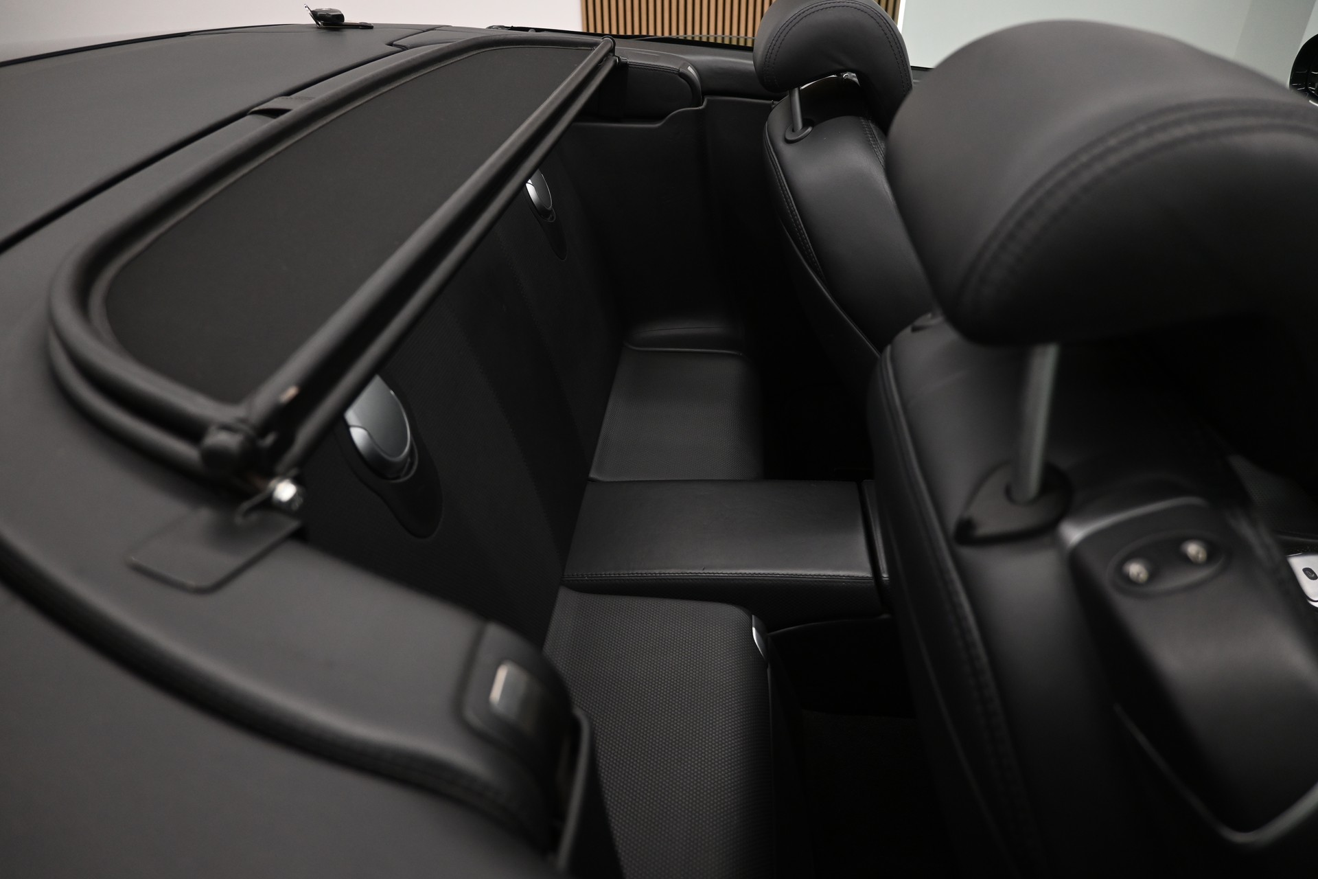 MERCEDES-BENZ SL 65 AMG Automatic-image-14