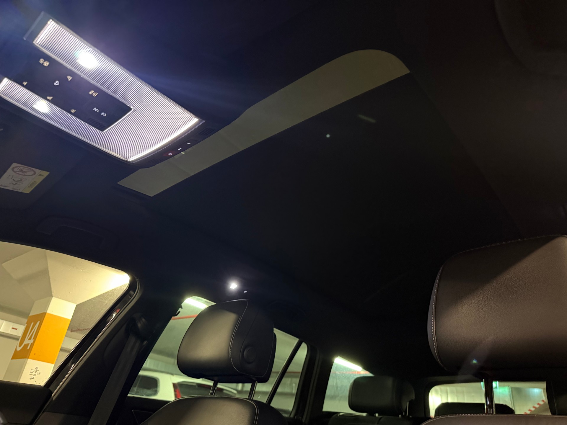 VW Passat 2.0 TDI BMT Elegance DSG-image-15