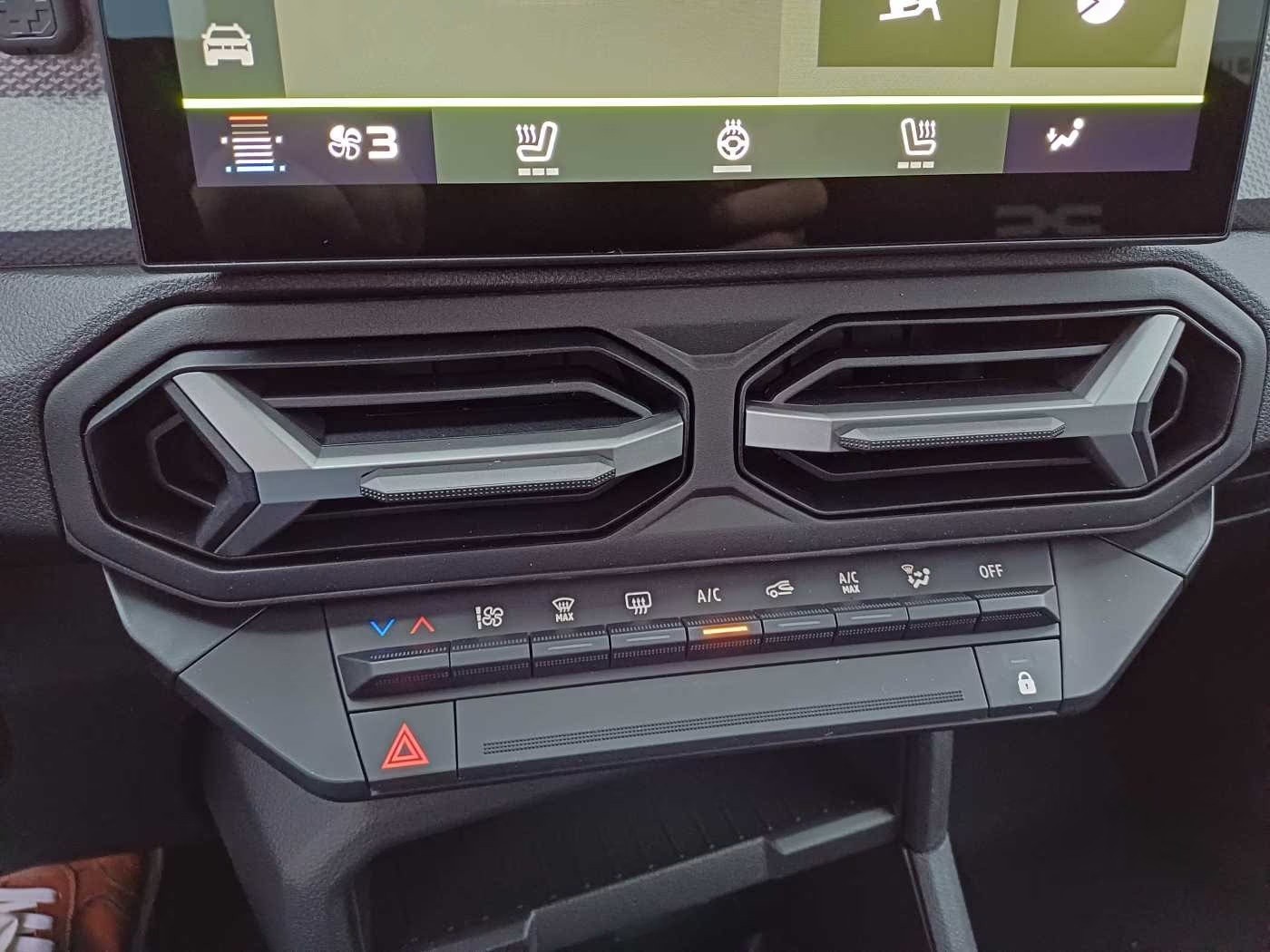 DACIA Duster TCe 130 48V Expression 4x4-image-9