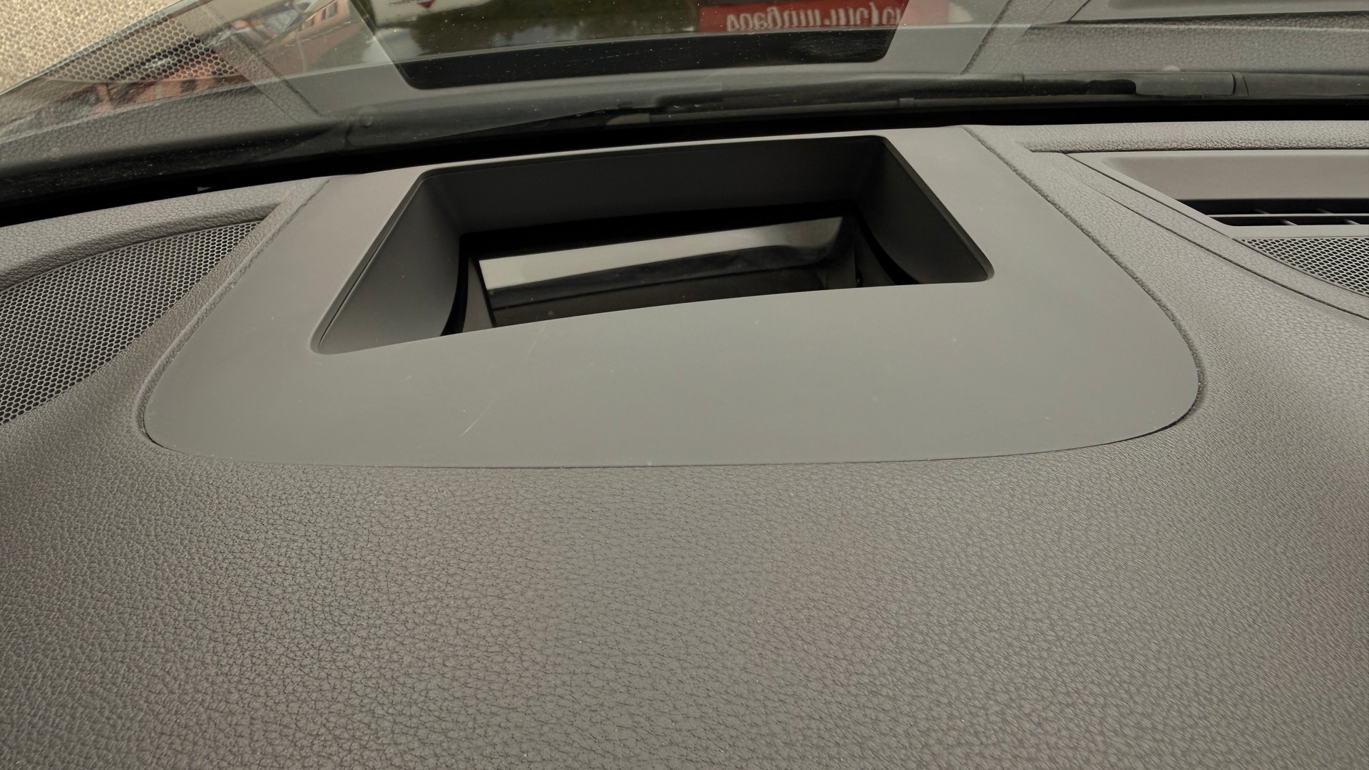 AUDI A4 Avant 2.0 TFSI quattro S-tronic S-LINE-image-11