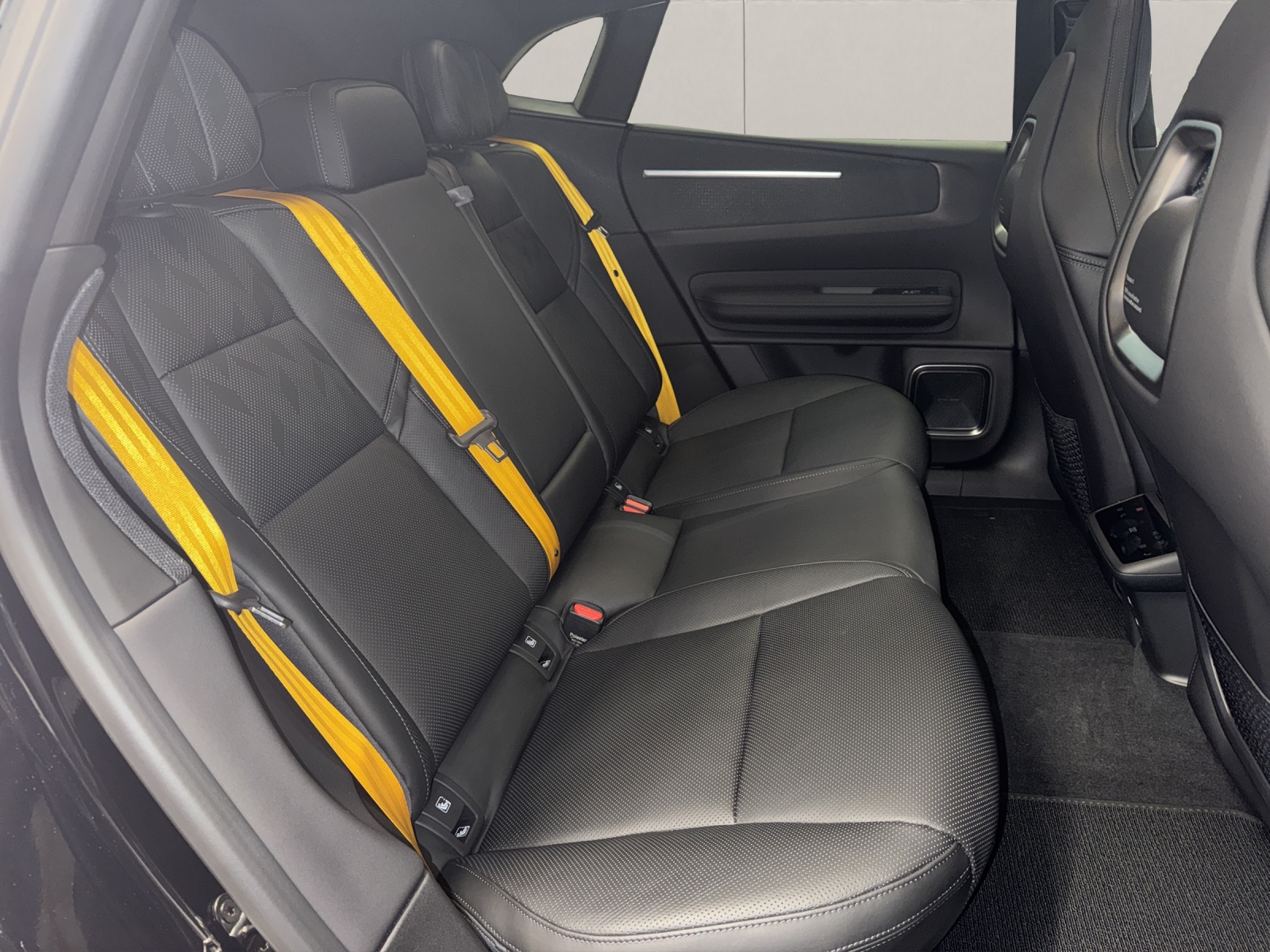 POLESTAR 4 Long Range Dual Motor Performance Prime-image-9