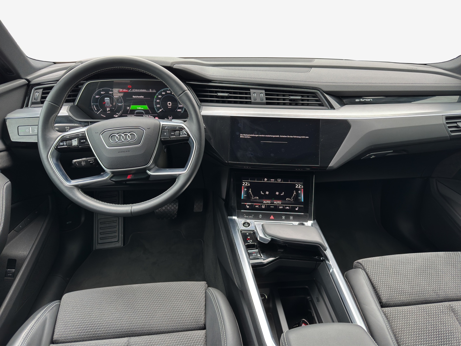 AUDI e-tron 55 S Line quattro-image-8