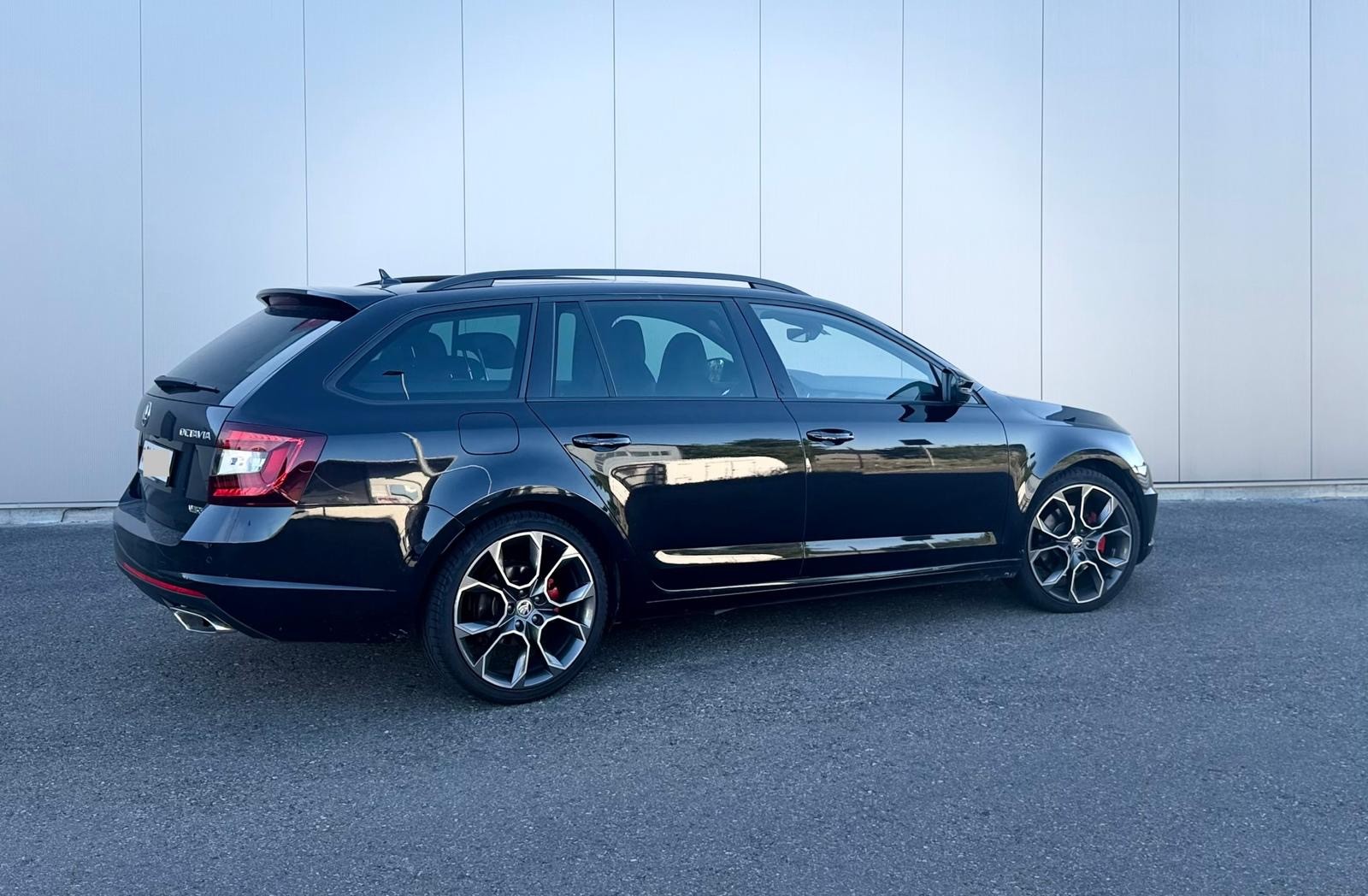 SKODA 2.0 TDI 184 RS 4x4 DSG-image-0