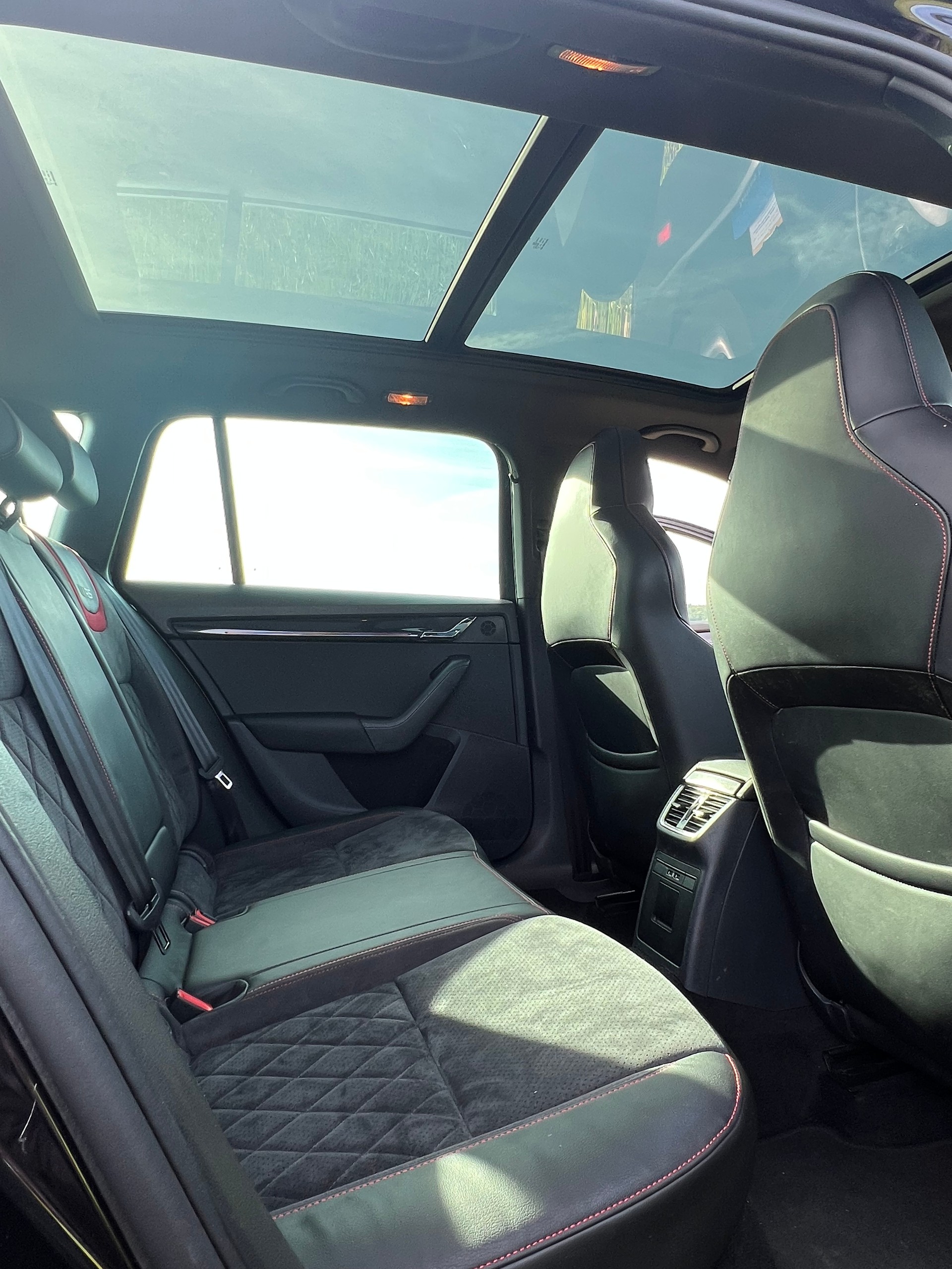 SKODA 2.0 TDI 184 RS 4x4 DSG-image-4