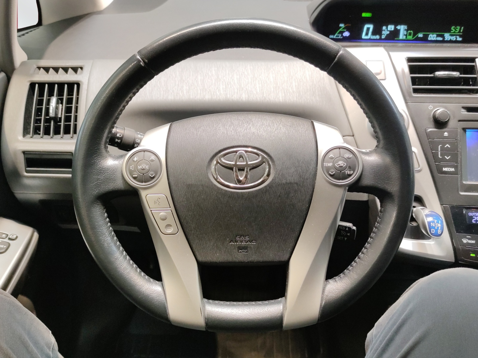 TOYOTA Prius+ Wagon 1.8 VVTi HSD Luna-image-12