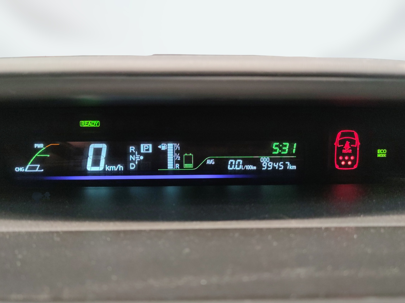 TOYOTA Prius+ Wagon 1.8 VVTi HSD Luna-image-13