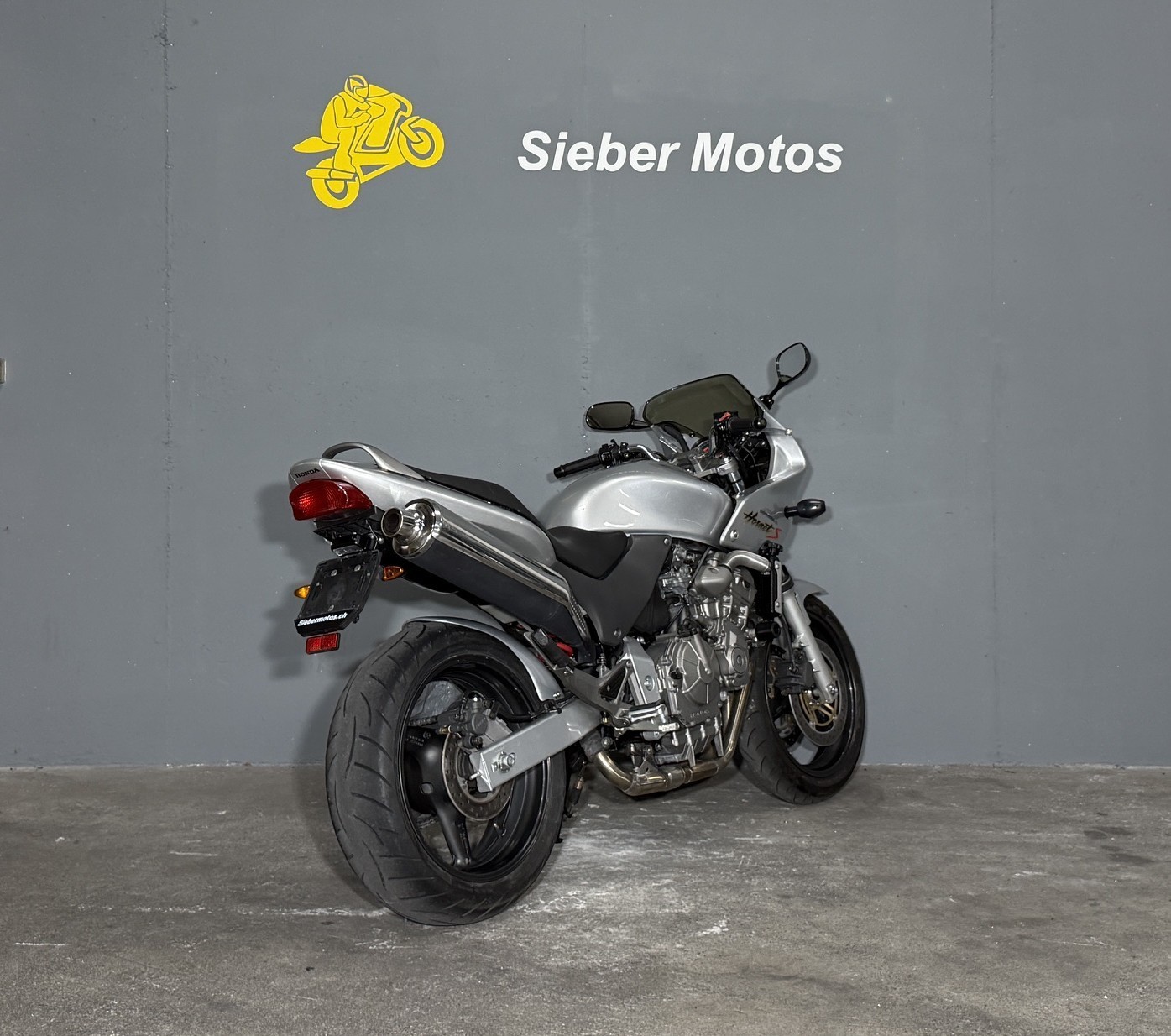 HONDA CB 600 F Hornet-S-showroom-element-3