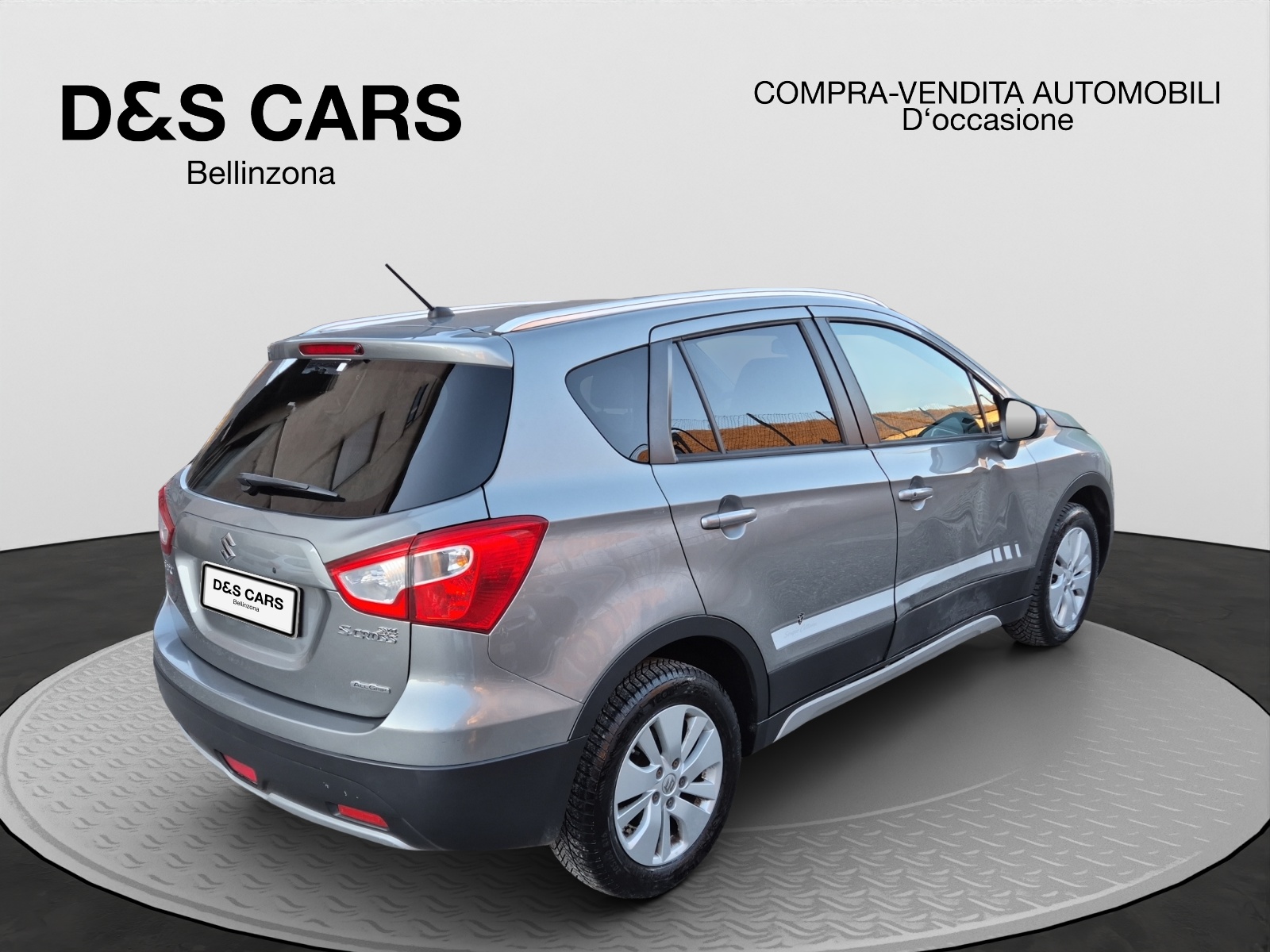 SUZUKI SX4 S-Cross 1.6 TD Sergio Cellano Top 4WD-image-5