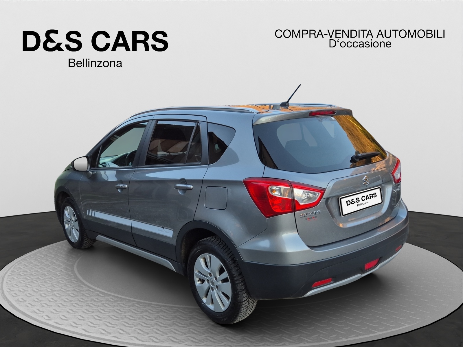 SUZUKI SX4 S-Cross 1.6 TD Sergio Cellano Top 4WD-image-3