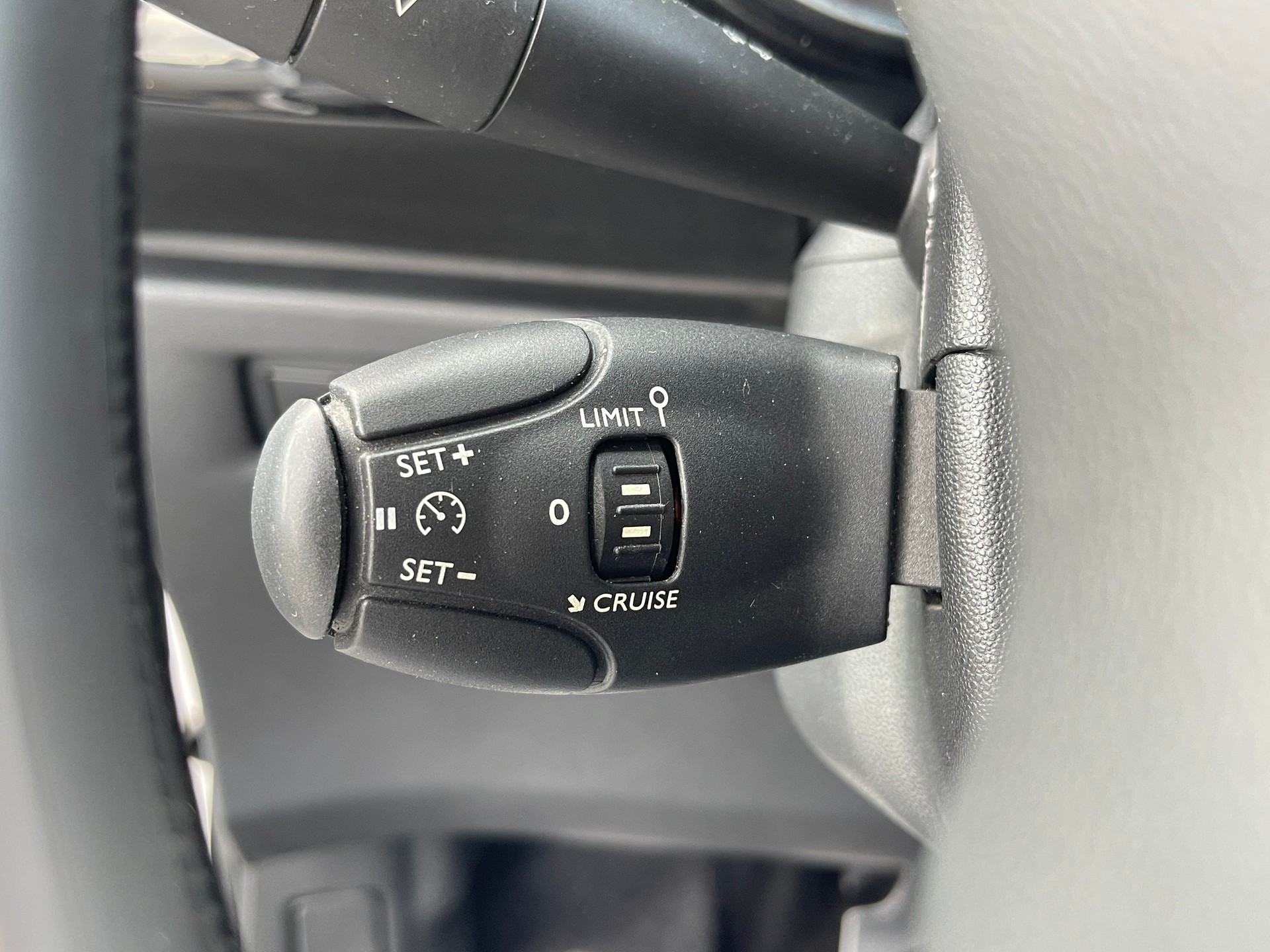 DS AUTOMOBILES DS3 1.6 THP Sport Chic-image-9