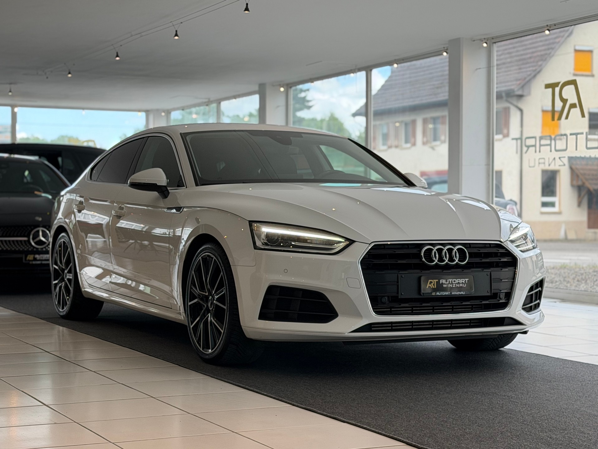 AUDI A5 Sportback 2.0 TFSI S-tronic **AHK**-image-2