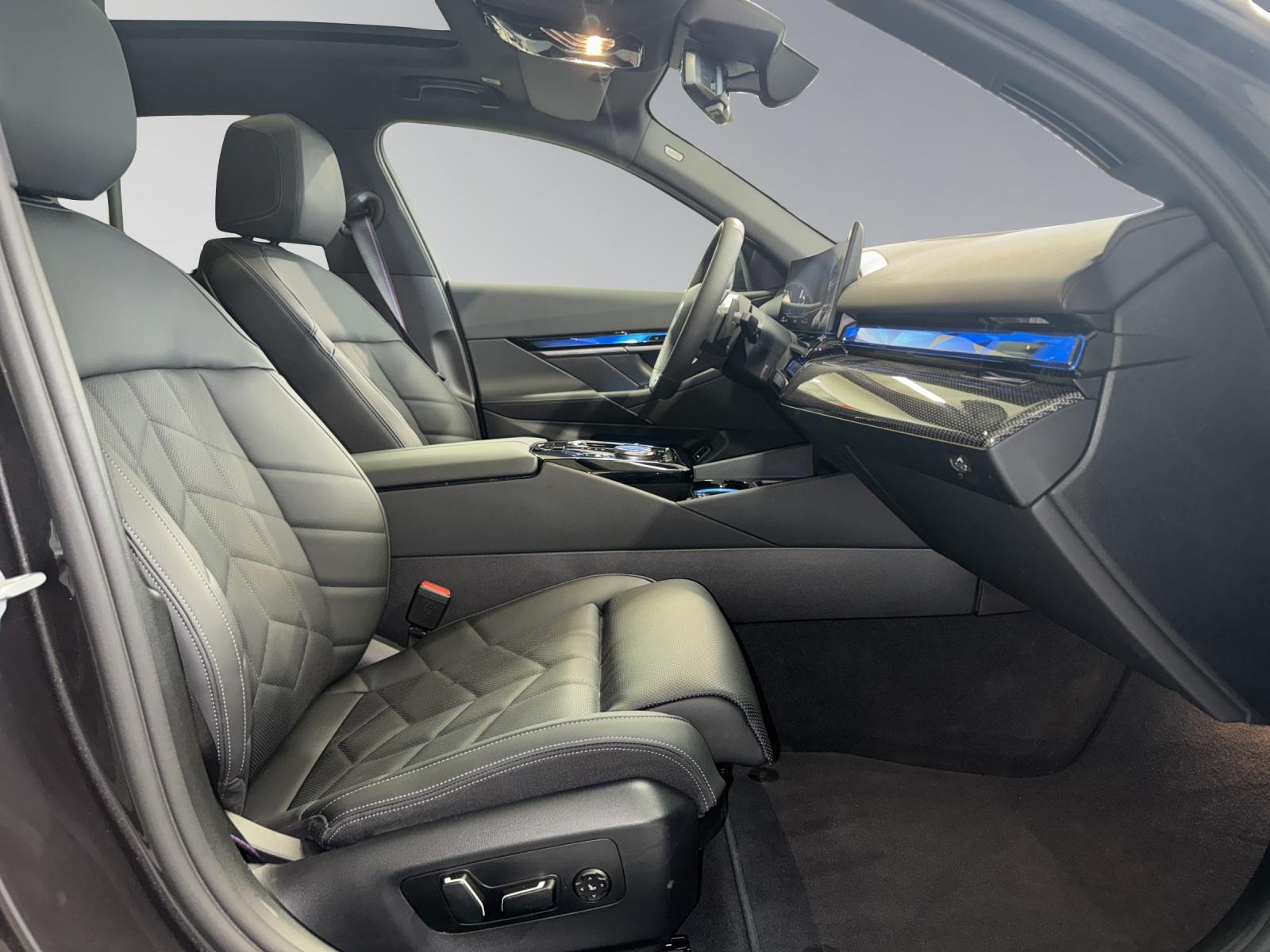 BMW 550e xDrive-image-19
