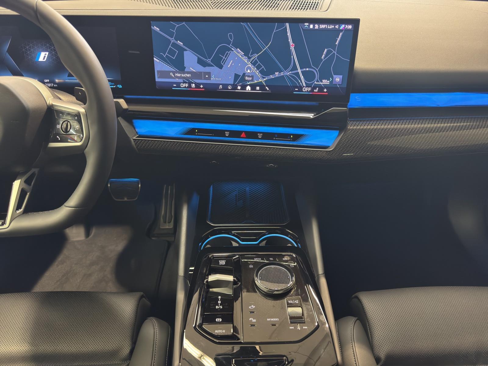 BMW 550e xDrive-image-12